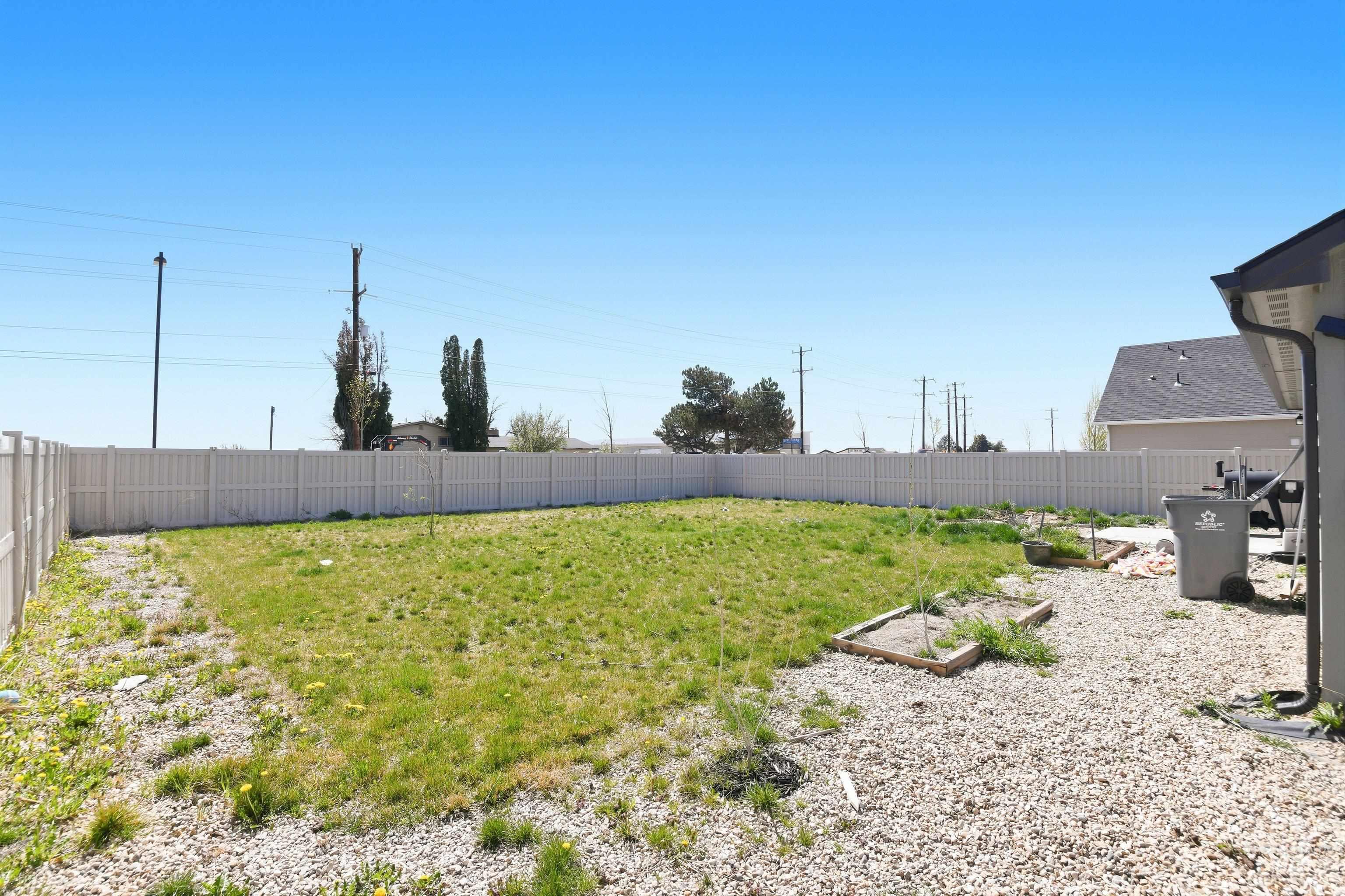 11359 Queensland Dr., Caldwell, Idaho 83605, 3 Bedrooms, 2 Bathrooms, Residential For Sale, Price $345,000, 98981088