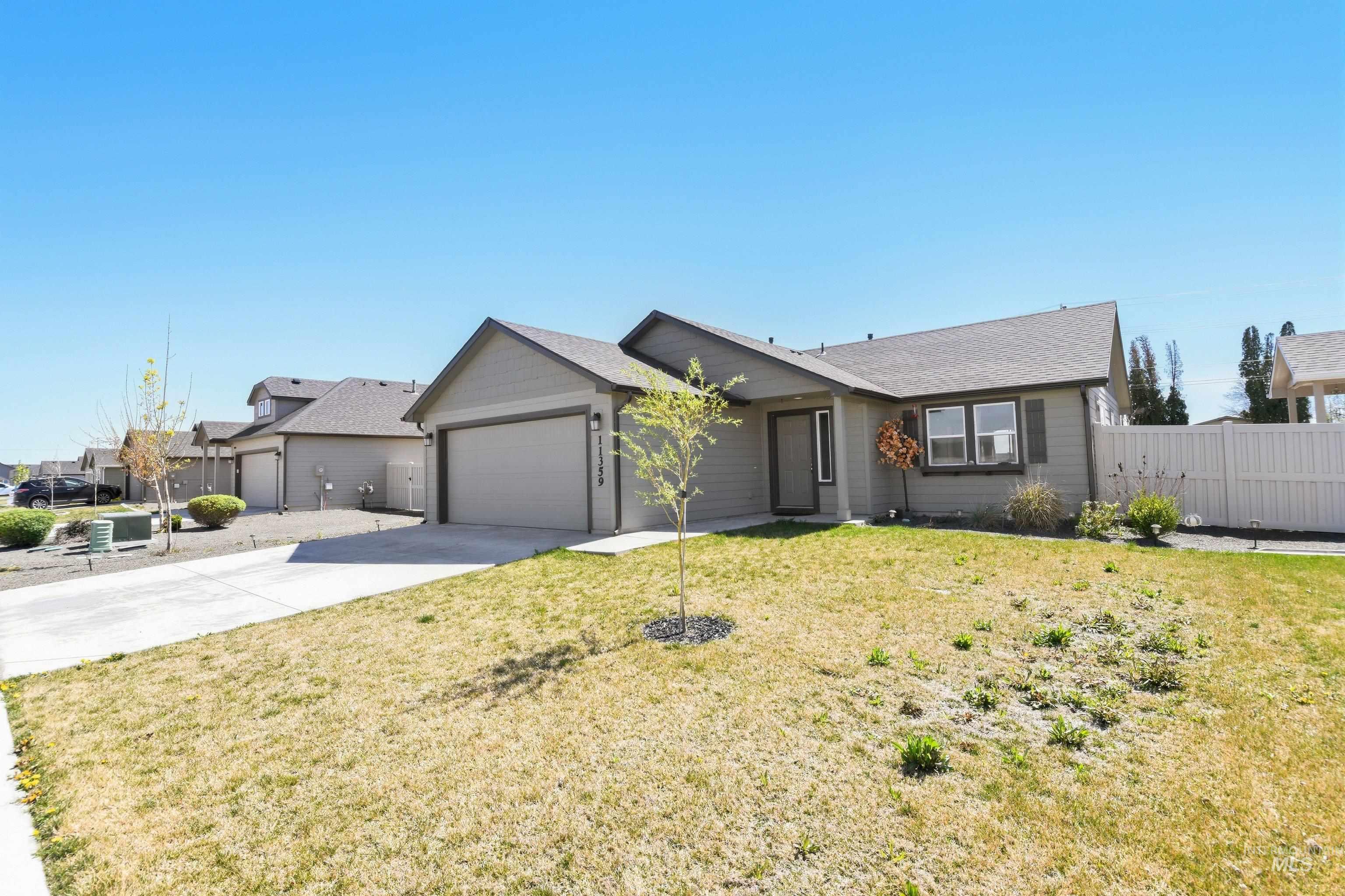 11359 Queensland Dr., Caldwell, Idaho 83605, 3 Bedrooms, 2 Bathrooms, Residential For Sale, Price $345,000, 98981088