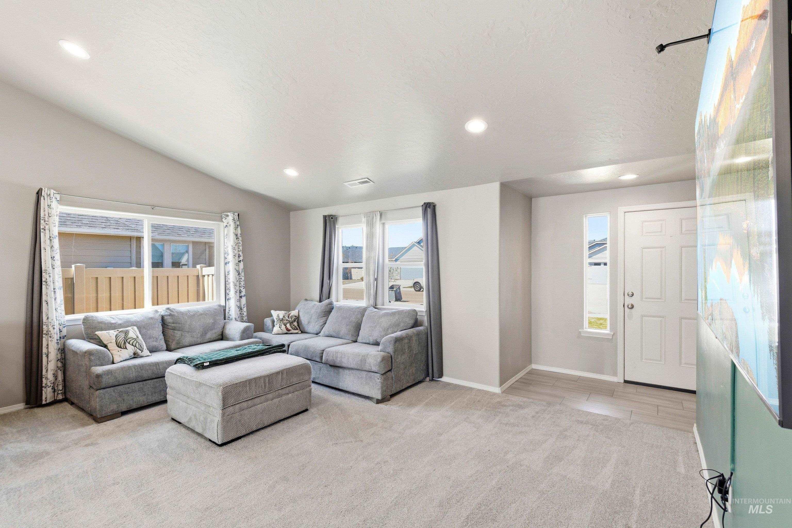 11359 Queensland Dr., Caldwell, Idaho 83605, 3 Bedrooms, 2 Bathrooms, Residential For Sale, Price $345,000, 98981088