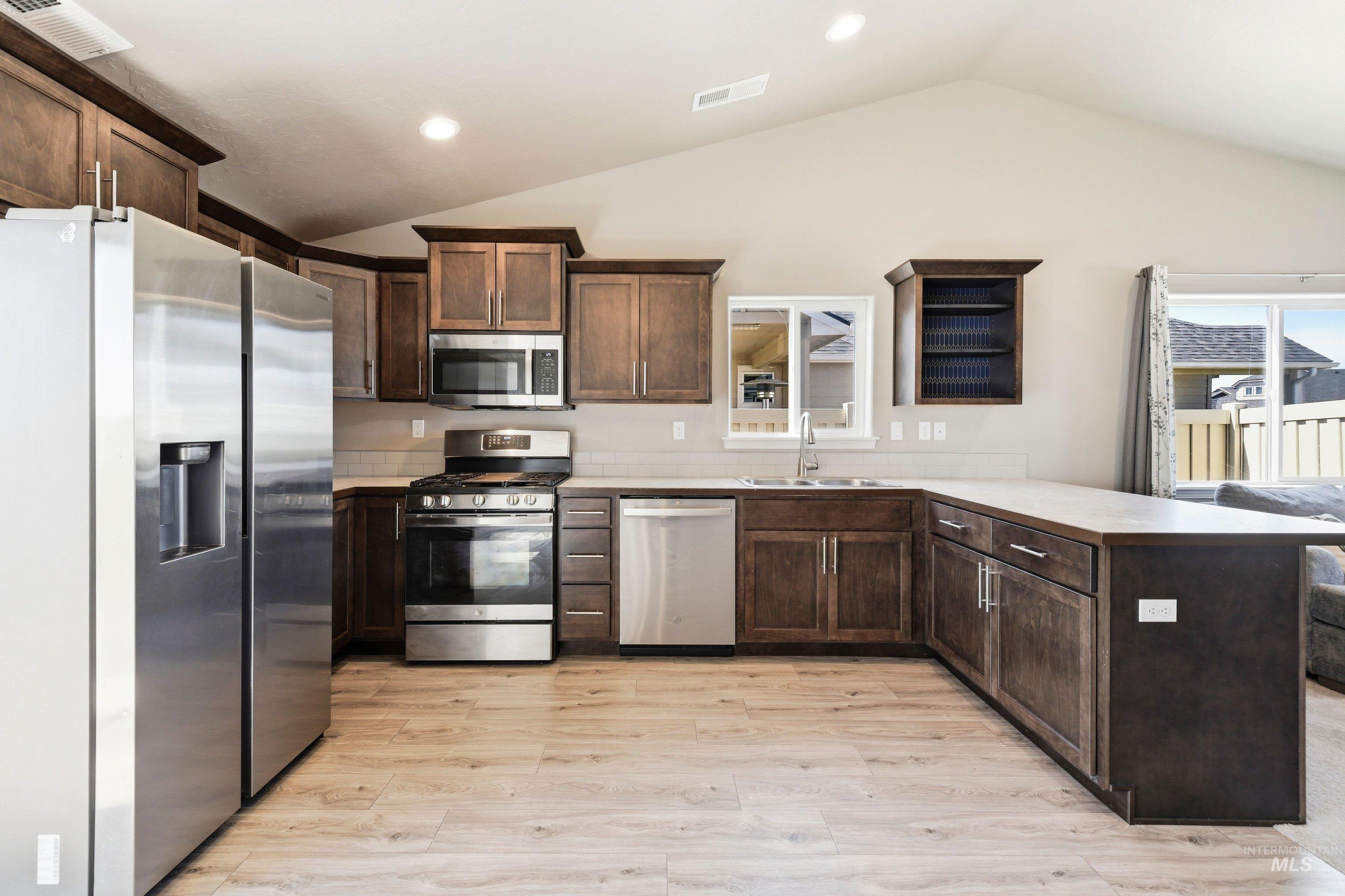 11359 Queensland Dr., Caldwell, Idaho 83605, 3 Bedrooms, 2 Bathrooms, Residential For Sale, Price $345,000, 98981088