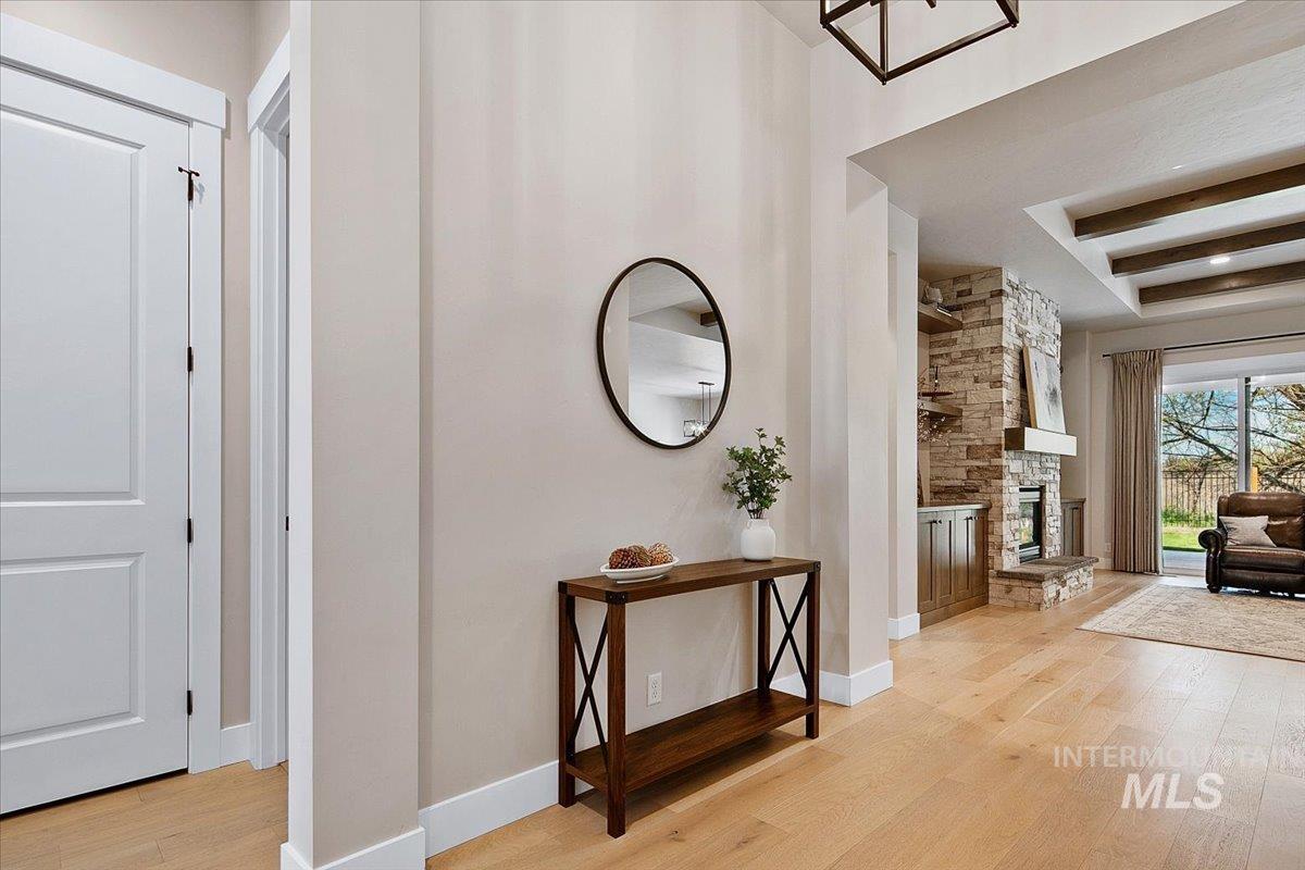 6500 W Flathead Lake St., Eagle, Idaho 83616, 5 Bedrooms, 4 Bathrooms, Residential For Sale, Price $1,050,000, 98981091