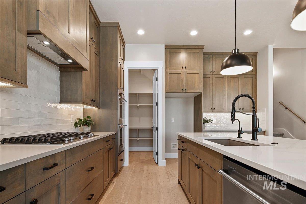 6500 W Flathead Lake St., Eagle, Idaho 83616, 5 Bedrooms, 4 Bathrooms, Residential For Sale, Price $1,050,000, 98981091