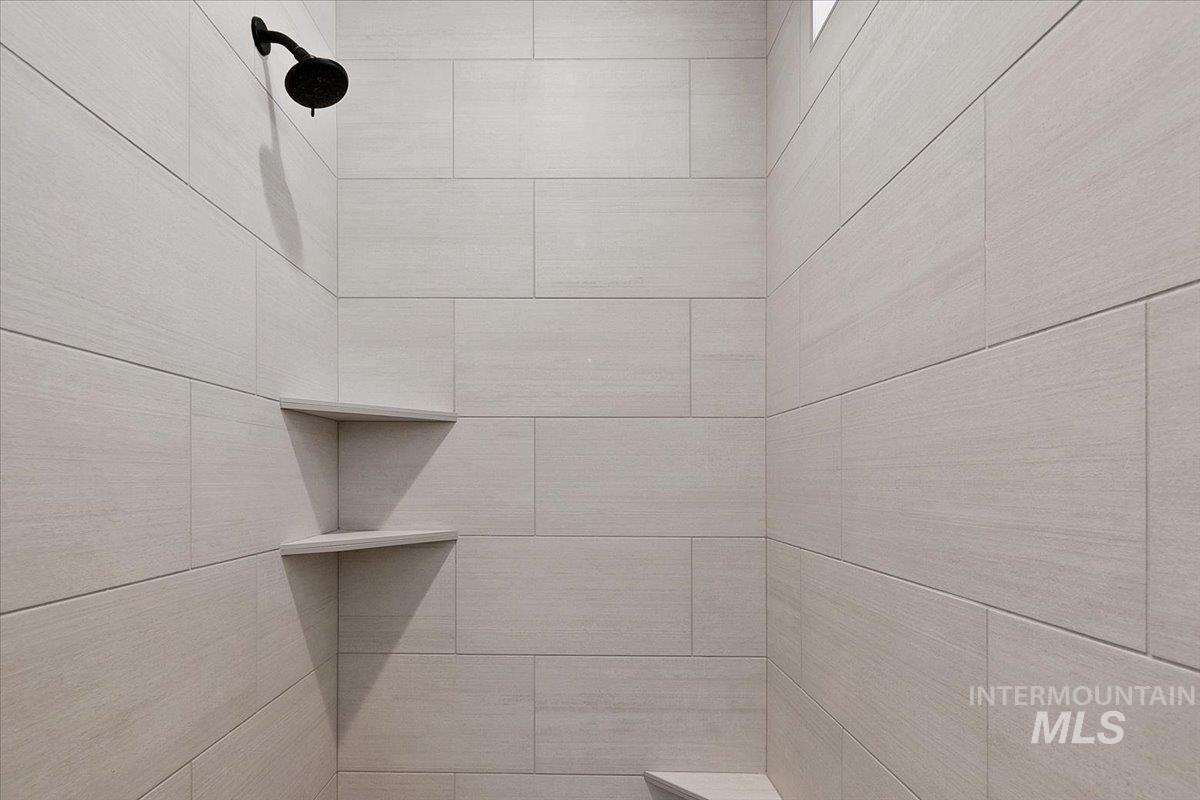 6500 W Flathead Lake St., Eagle, Idaho 83616, 5 Bedrooms, 4 Bathrooms, Residential For Sale, Price $1,050,000, 98981091