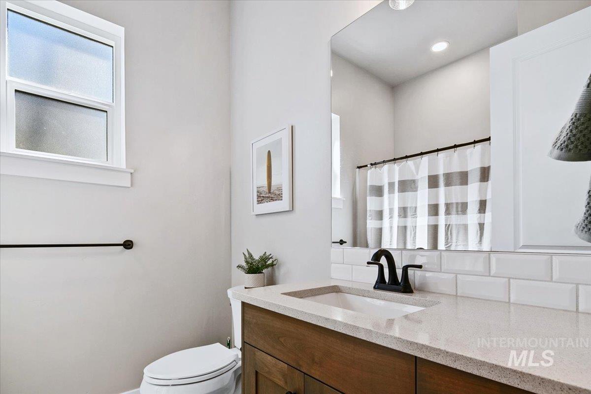 6500 W Flathead Lake St., Eagle, Idaho 83616, 5 Bedrooms, 4 Bathrooms, Residential For Sale, Price $1,050,000, 98981091