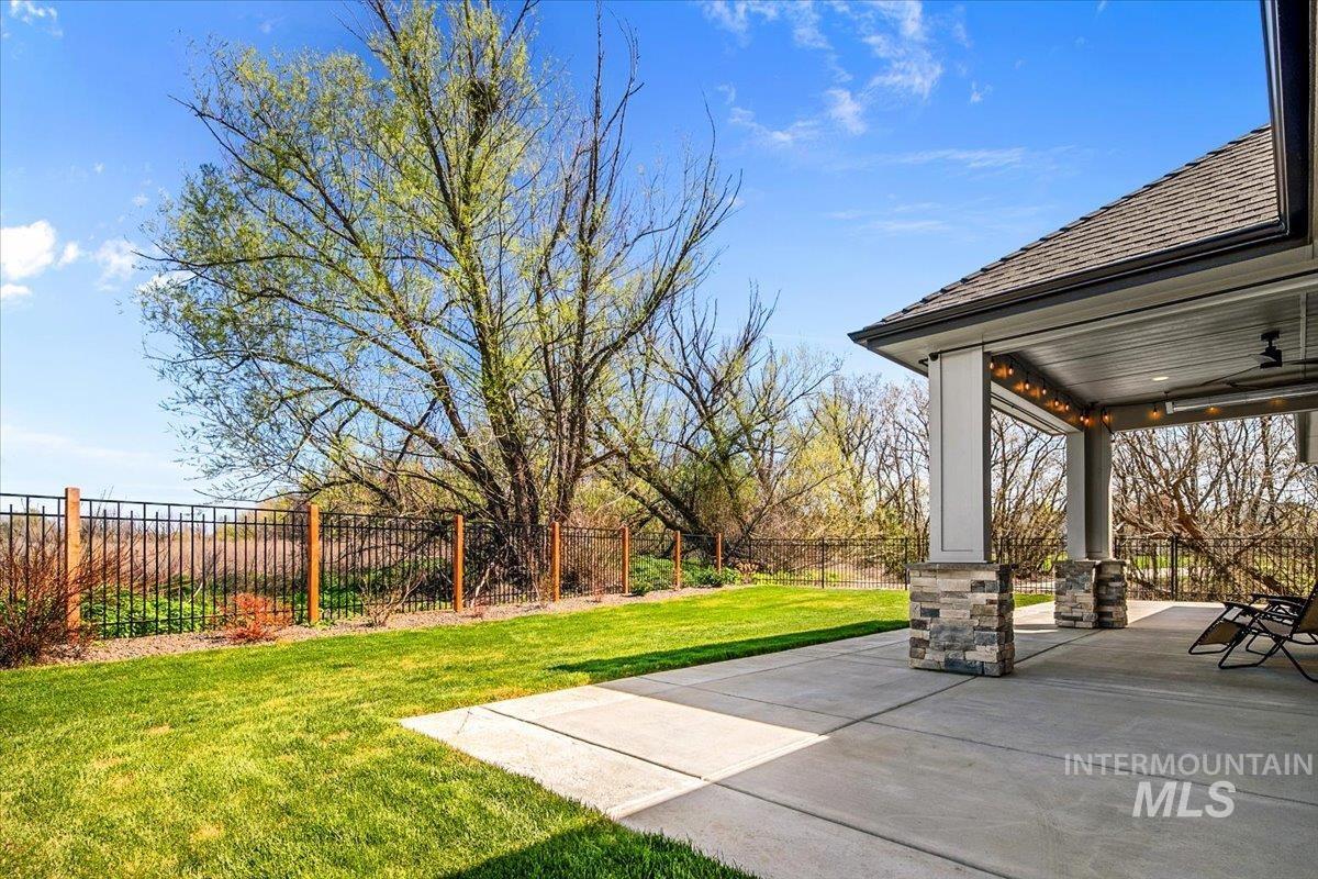 6500 W Flathead Lake St., Eagle, Idaho 83616, 5 Bedrooms, 4 Bathrooms, Residential For Sale, Price $1,050,000, 98981091