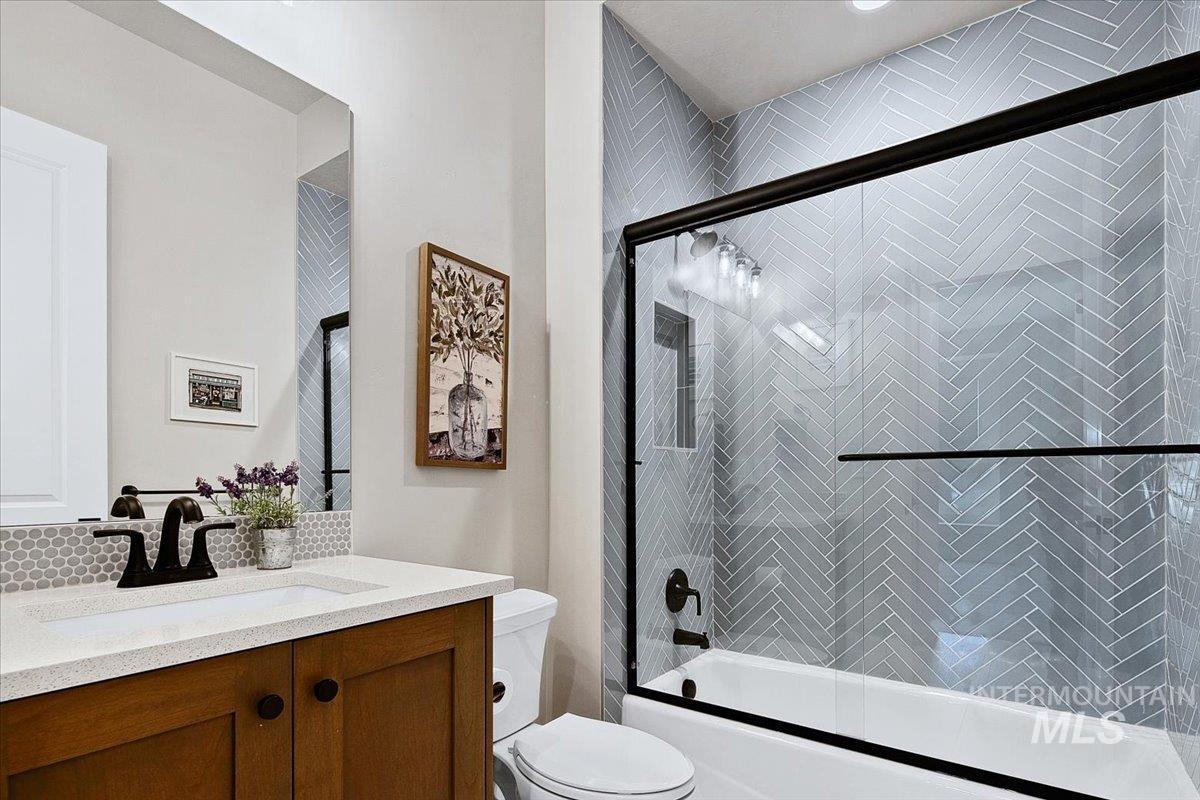 6500 W Flathead Lake St., Eagle, Idaho 83616, 5 Bedrooms, 4 Bathrooms, Residential For Sale, Price $1,050,000, 98981091