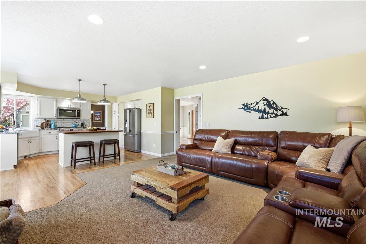 4715 N N Jullion Way, Boise, Idaho 83704, 5 Bedrooms, 2.5 Bathrooms, Residential For Sale, Price $577,000, 98981092