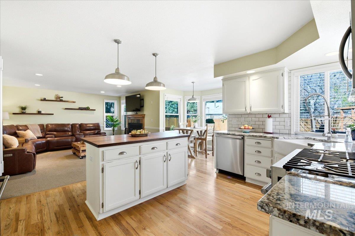 4715 N N Jullion Way, Boise, Idaho 83704, 5 Bedrooms, 2.5 Bathrooms, Residential For Sale, Price $577,000, 98981092