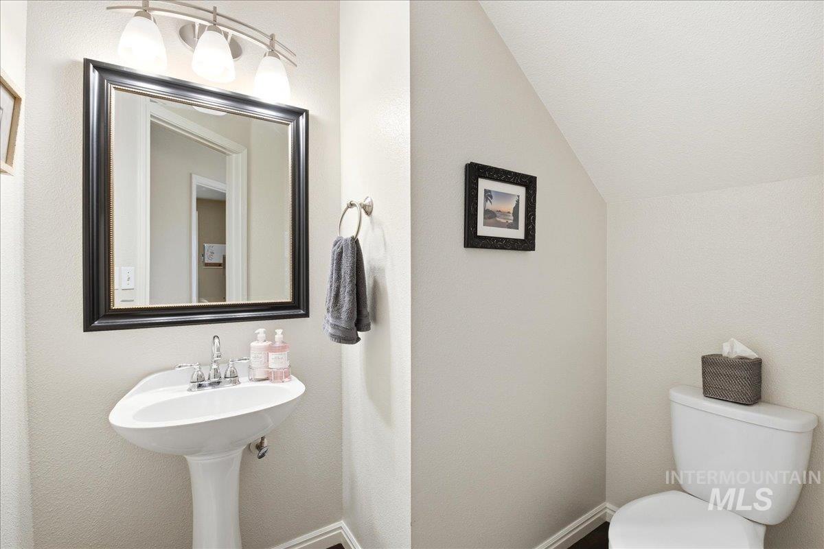 4715 N N Jullion Way, Boise, Idaho 83704, 5 Bedrooms, 2.5 Bathrooms, Residential For Sale, Price $577,000, 98981092