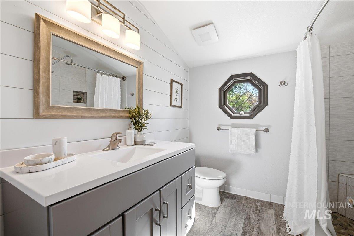 4715 N N Jullion Way, Boise, Idaho 83704, 5 Bedrooms, 2.5 Bathrooms, Residential For Sale, Price $577,000, 98981092