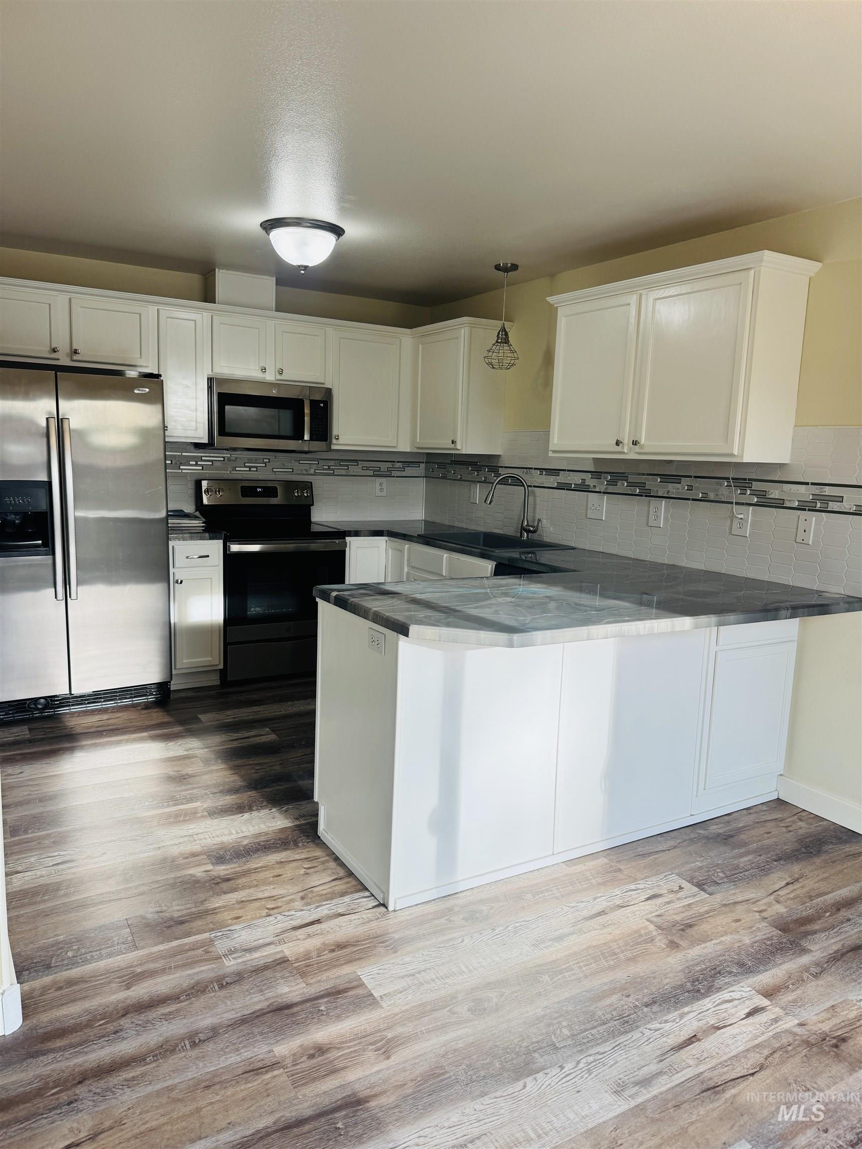 3203 S Capistrano Ave, Boise, Idaho 83705, 2 Bedrooms, 2.5 Bathrooms, Residential For Sale, Price $399,999, 98981093