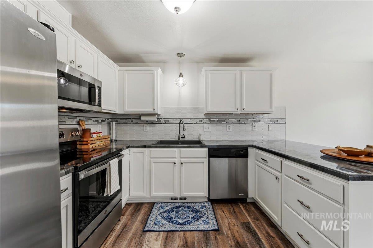 3203 S Capistrano Ave, Boise, Idaho 83705, 2 Bedrooms, 2.5 Bathrooms, Residential For Sale, Price $397,000, 98981093
