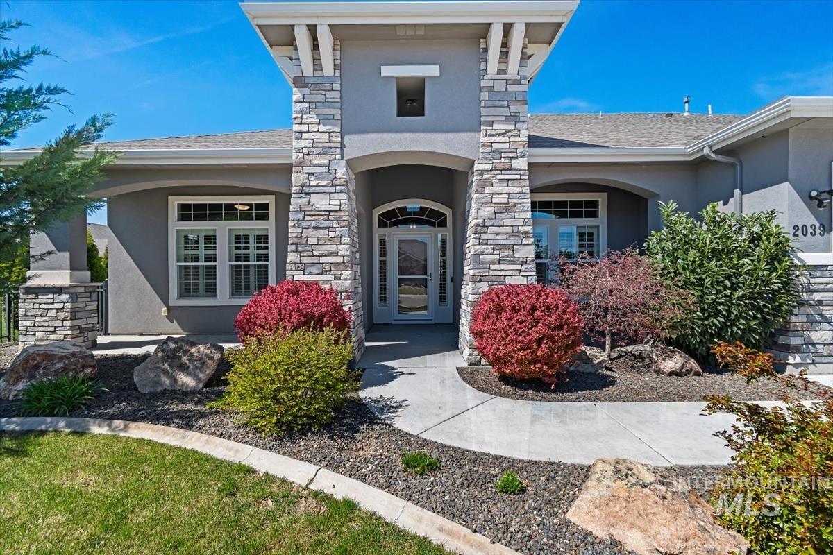 2039 N Finsbury Way, Star, Idaho 83669, 4 Bedrooms, 3.5 Bathrooms, Residential For Sale, Price $948,000, 98981094