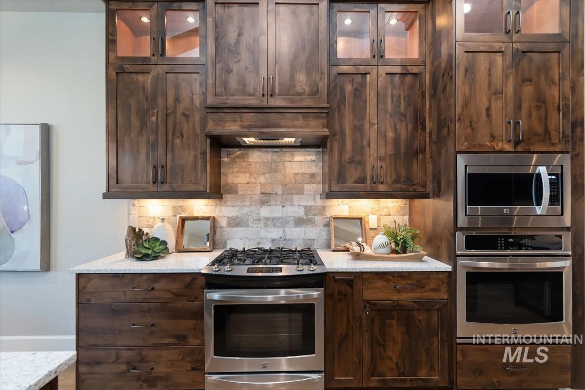 2039 N Finsbury Way, Star, Idaho 83669, 4 Bedrooms, 3.5 Bathrooms, Residential For Sale, Price $948,000, 98981094