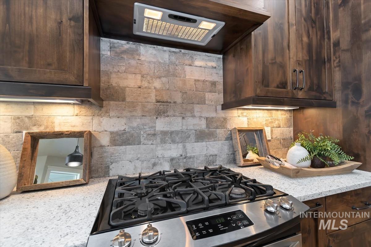 2039 N Finsbury Way, Star, Idaho 83669, 4 Bedrooms, 3.5 Bathrooms, Residential For Sale, Price $948,000, 98981094