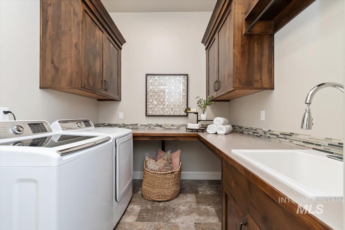 2039 N Finsbury Way, Star, Idaho 83669, 4 Bedrooms, 3.5 Bathrooms, Residential For Sale, Price $948,000, 98981094