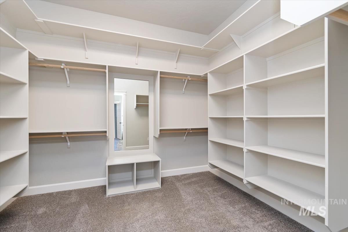 2039 N Finsbury Way, Star, Idaho 83669, 4 Bedrooms, 3.5 Bathrooms, Residential For Sale, Price $948,000, 98981094