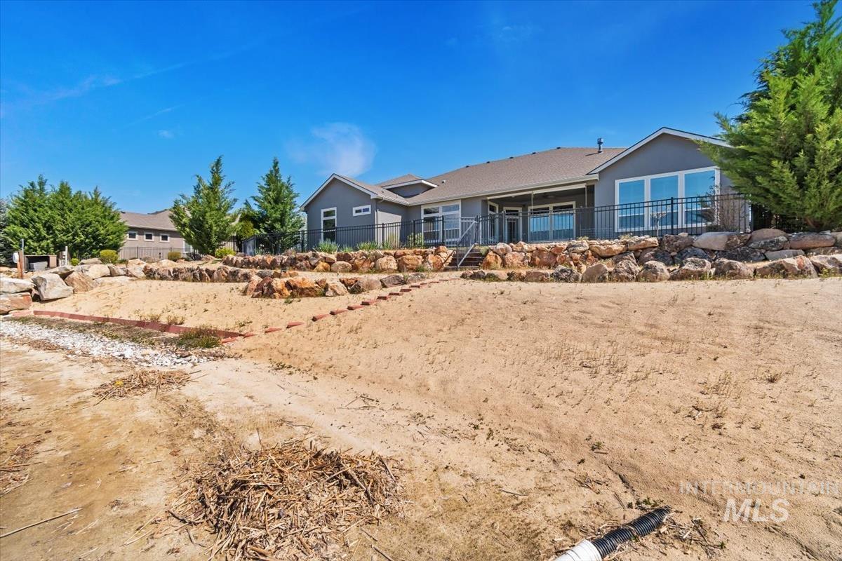2039 N Finsbury Way, Star, Idaho 83669, 4 Bedrooms, 3.5 Bathrooms, Residential For Sale, Price $948,000, 98981094