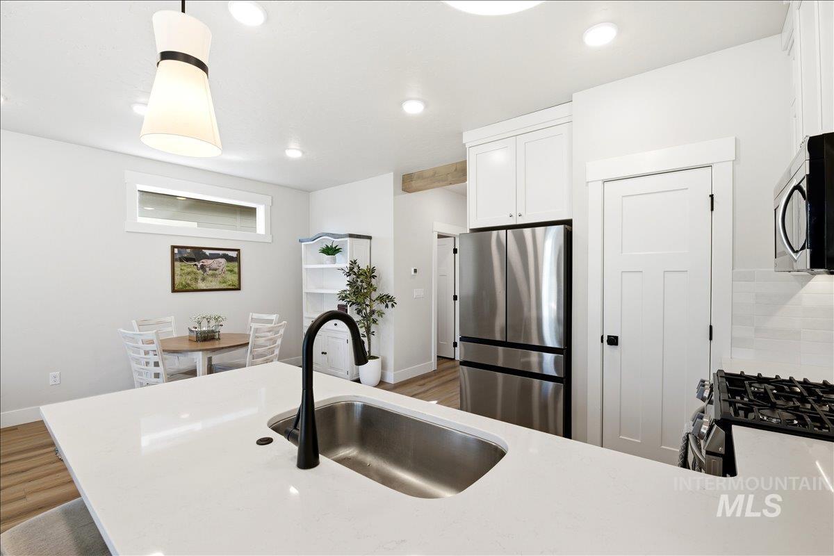 3855 W Spring House Ln, Eagle, Idaho 83616, 3 Bedrooms, 2.5 Bathrooms, Residential For Sale, Price $536,900, 98981095