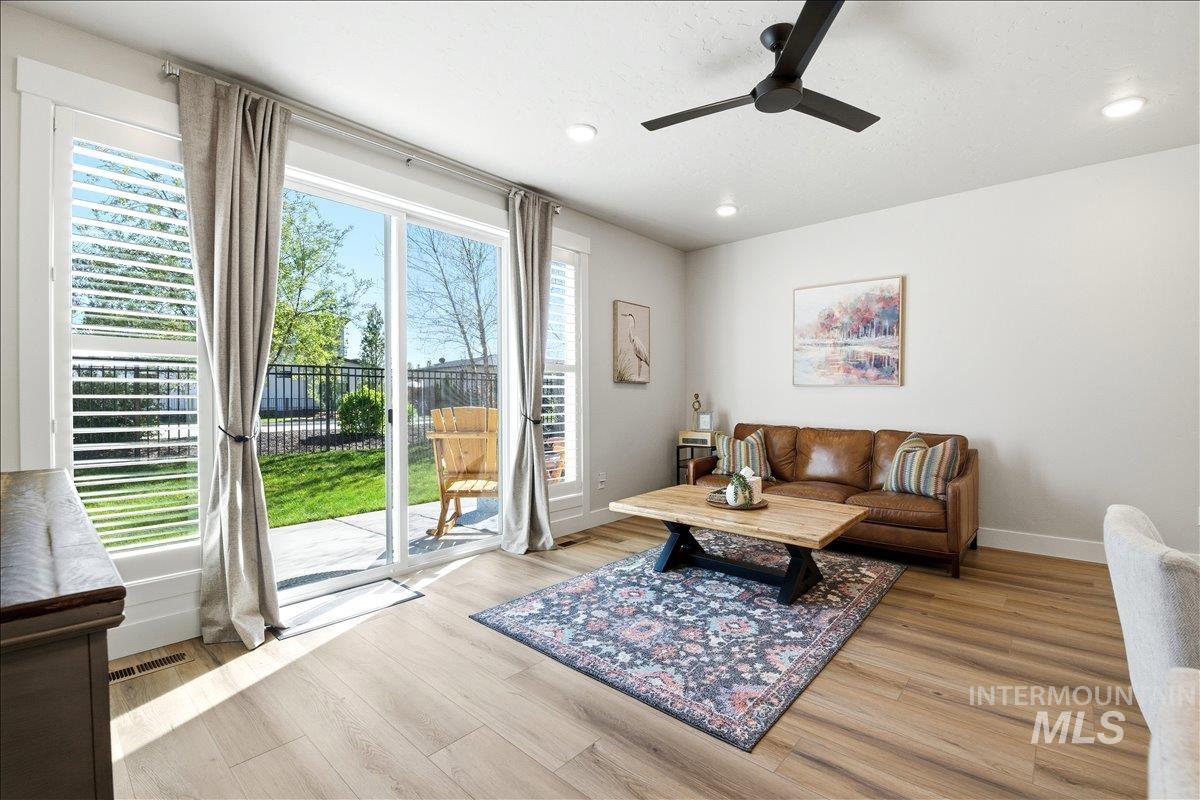 3855 W Spring House Ln, Eagle, Idaho 83616, 3 Bedrooms, 2.5 Bathrooms, Residential For Sale, Price $536,900, 98981095