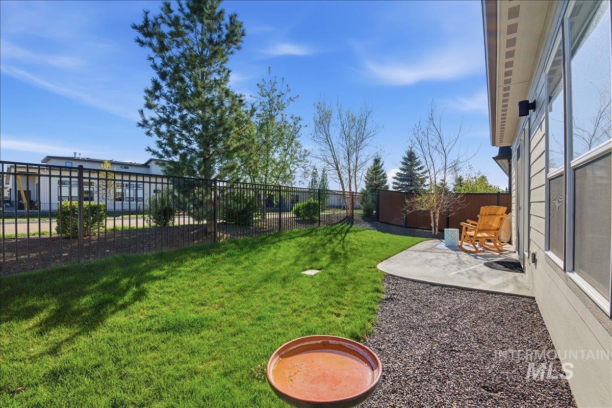 3855 W Spring House Ln, Eagle, Idaho 83616, 3 Bedrooms, 2.5 Bathrooms, Residential For Sale, Price $536,900, 98981095