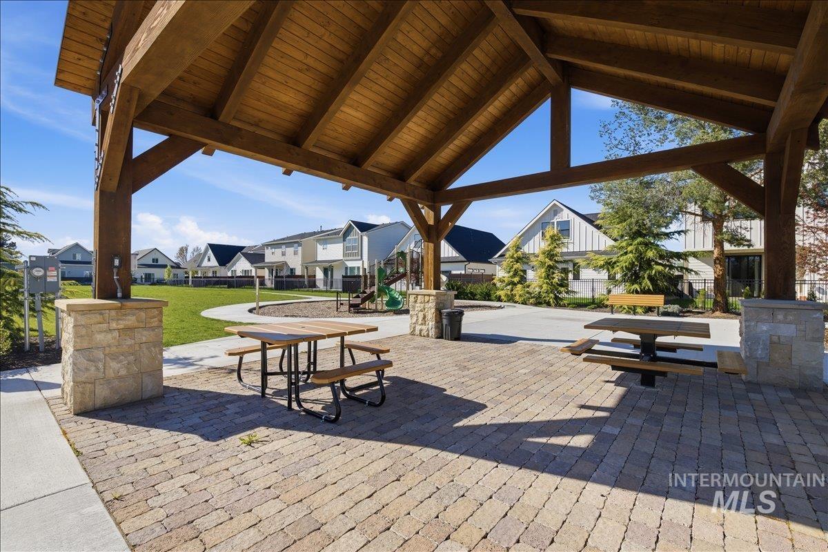 3855 W Spring House Ln, Eagle, Idaho 83616, 3 Bedrooms, 2.5 Bathrooms, Residential For Sale, Price $536,900, 98981095