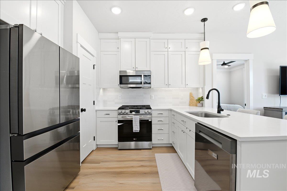 3855 W Spring House Ln, Eagle, Idaho 83616, 3 Bedrooms, 2.5 Bathrooms, Residential For Sale, Price $536,900, 98981095