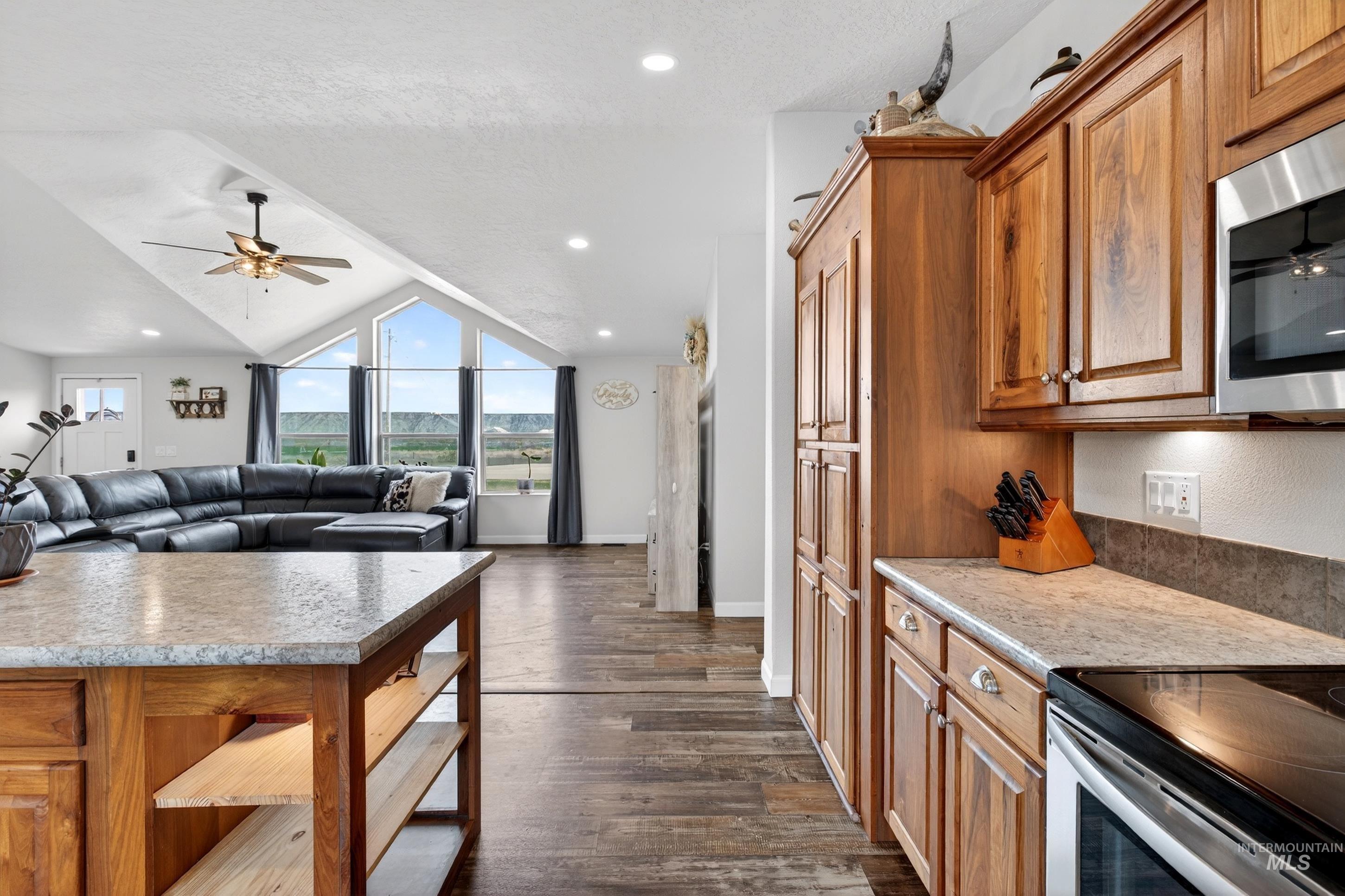 728 Chase Ln, Melba, Idaho 83641, 4 Bedrooms, 2 Bathrooms, Residential For Sale, Price $584,900, 98981097