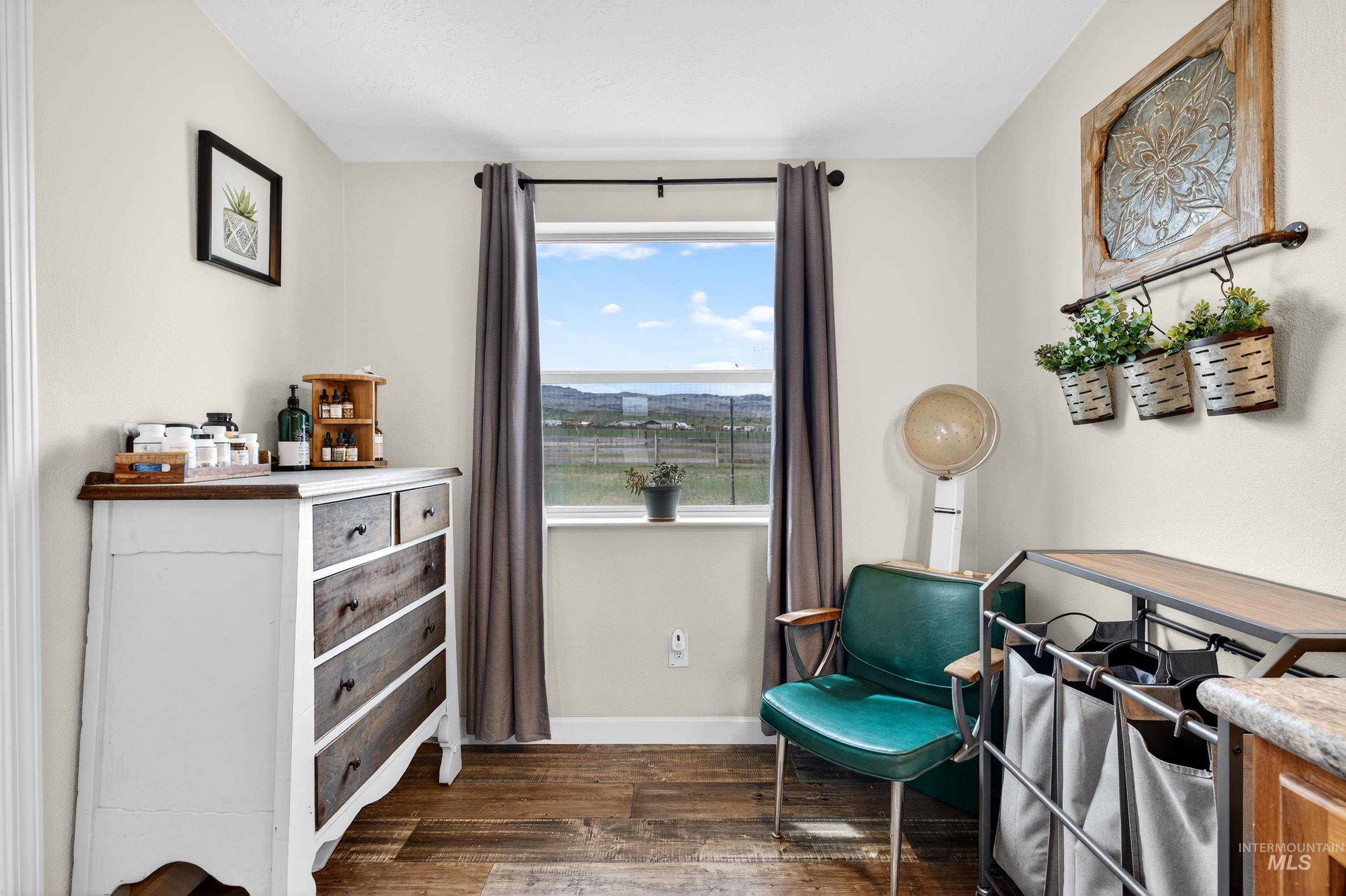 728 Chase Ln, Melba, Idaho 83641, 4 Bedrooms, 2 Bathrooms, Residential For Sale, Price $584,900, 98981097