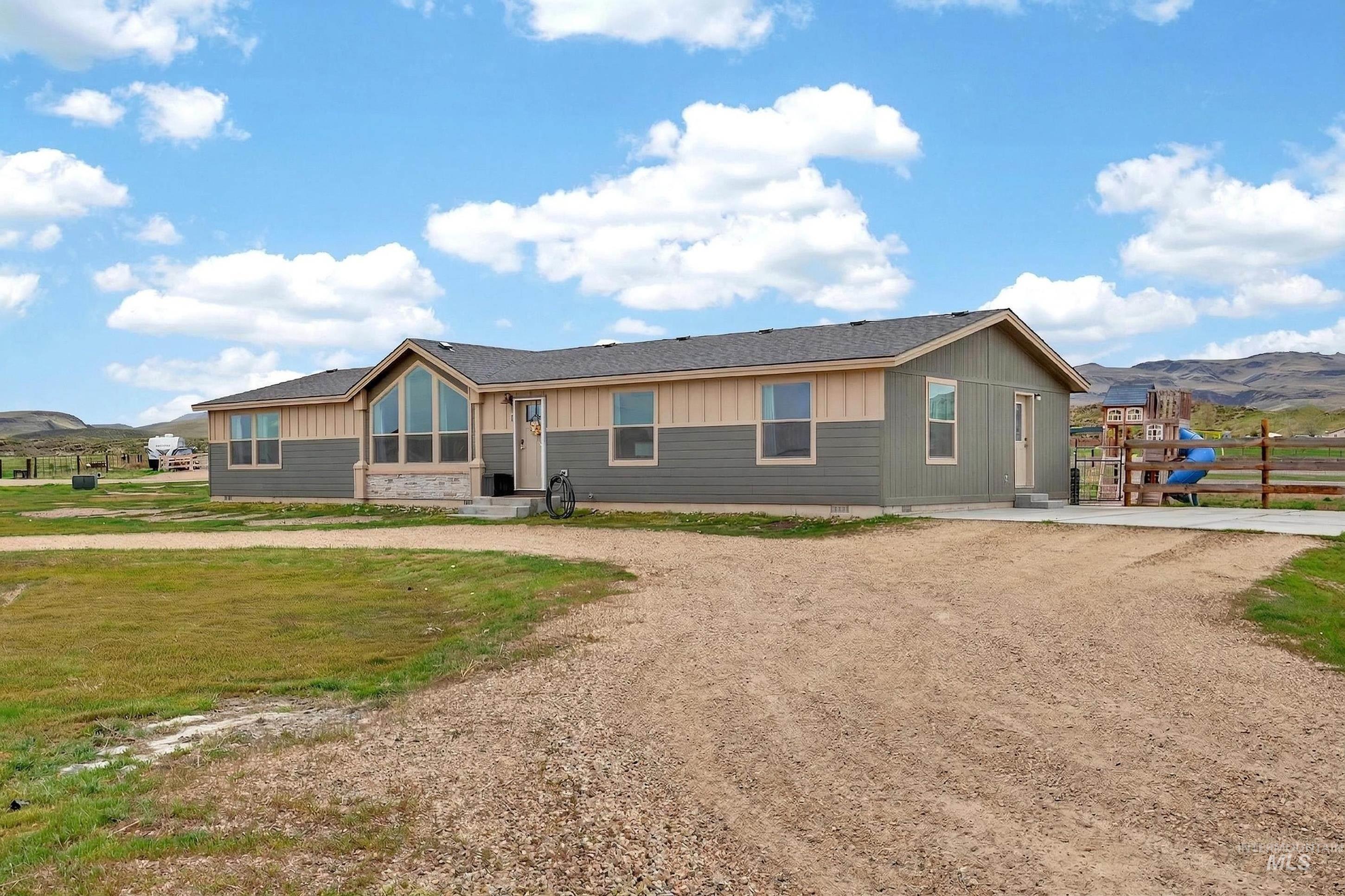 728 Chase Ln, Melba, Idaho 83641, 4 Bedrooms, 2 Bathrooms, Residential For Sale, Price $584,900, 98981097