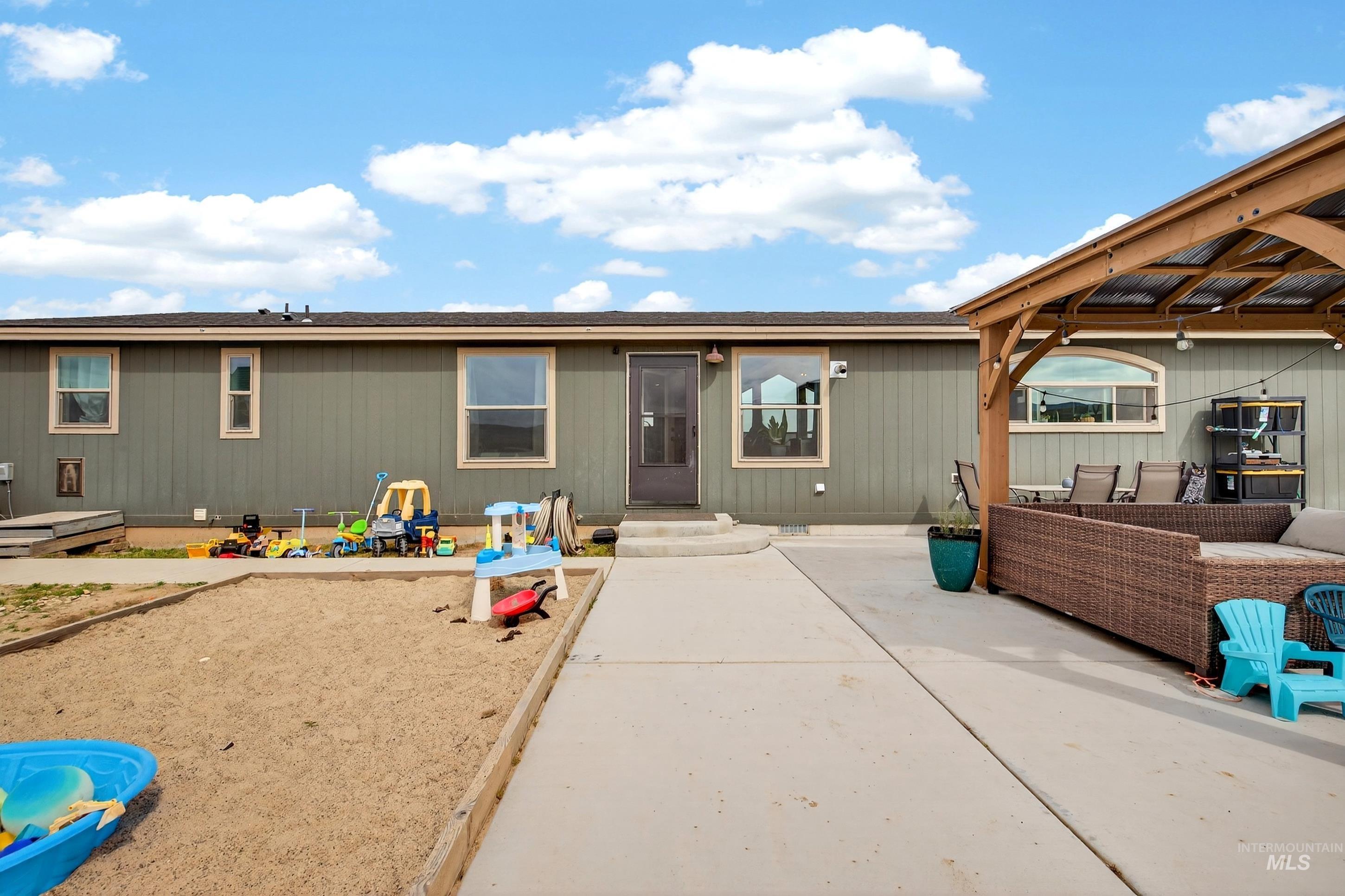 728 Chase Ln, Melba, Idaho 83641, 4 Bedrooms, 2 Bathrooms, Residential For Sale, Price $584,900, 98981097