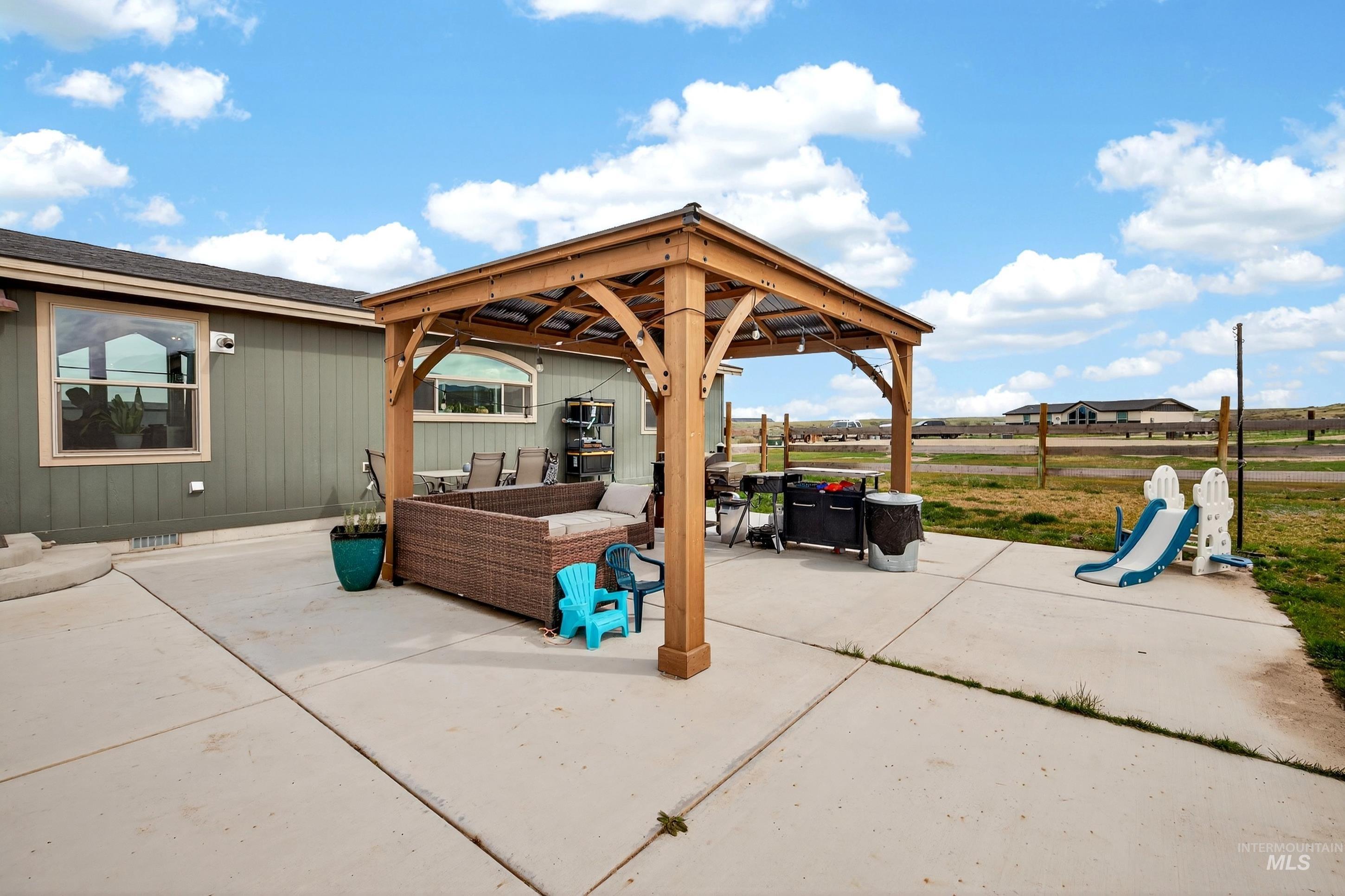 728 Chase Ln, Melba, Idaho 83641, 4 Bedrooms, 2 Bathrooms, Residential For Sale, Price $584,900, 98981097