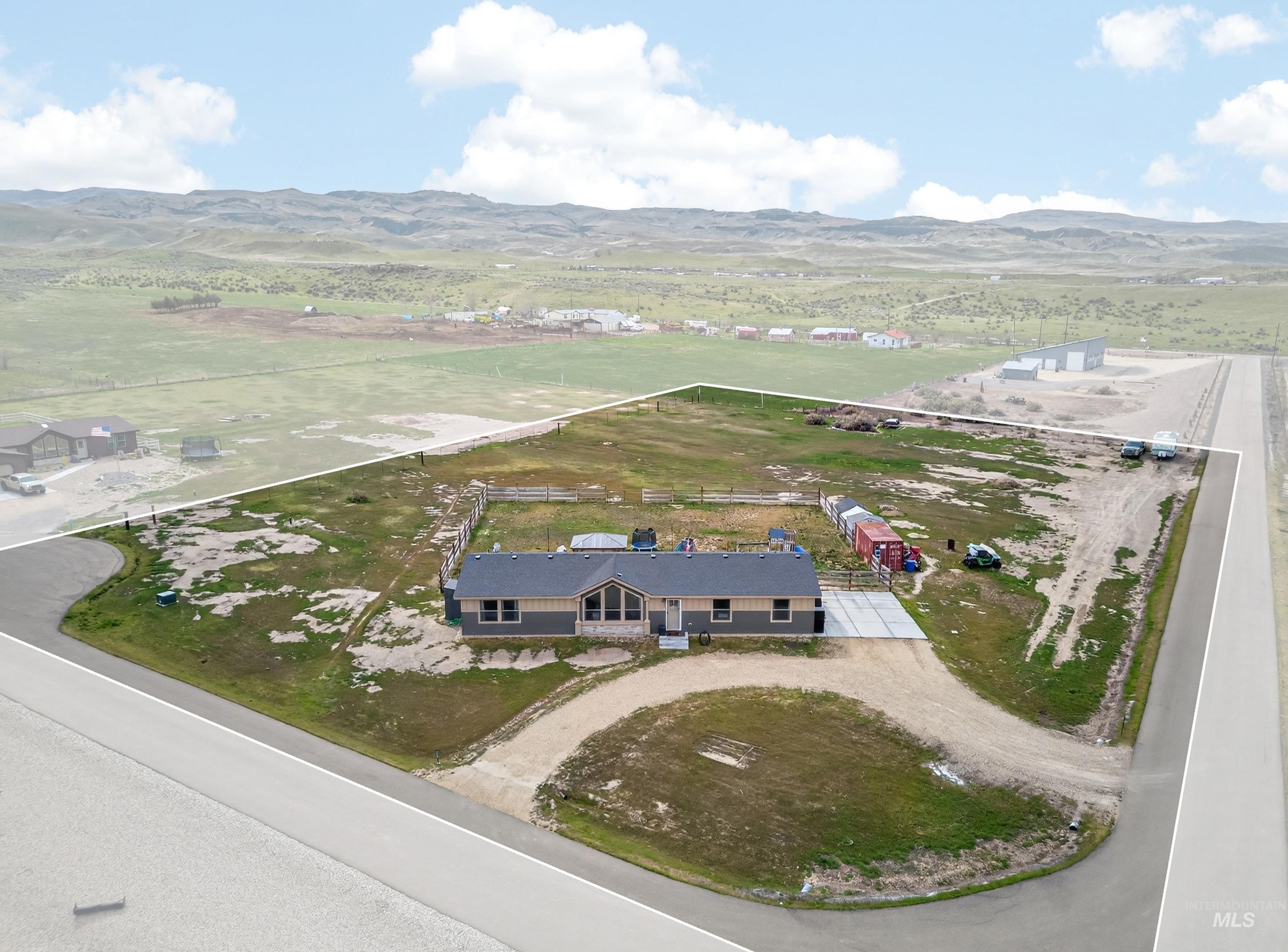 728 Chase Ln, Melba, Idaho 83641, 4 Bedrooms, 2 Bathrooms, Residential For Sale, Price $584,900, 98981097