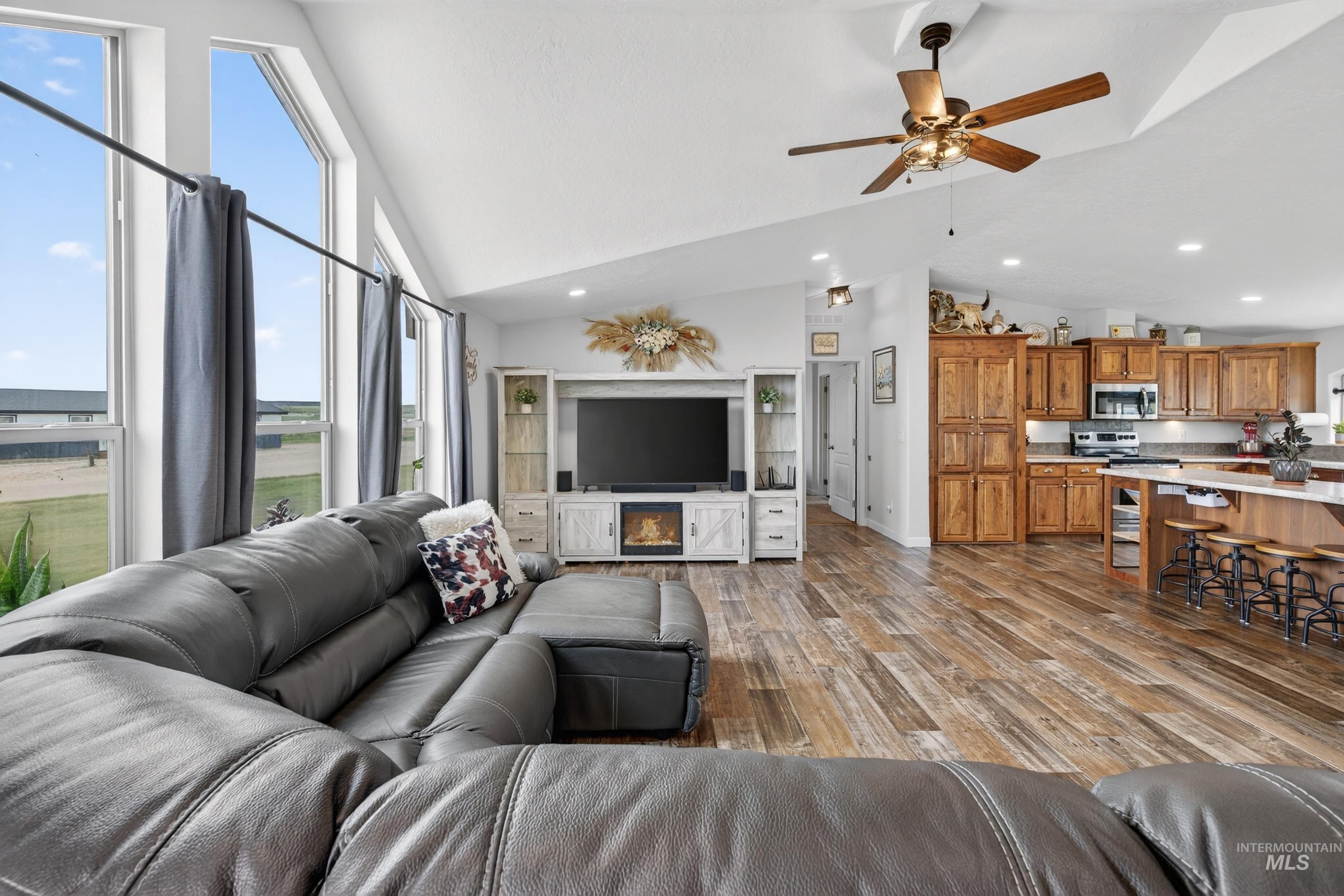 728 Chase Ln, Melba, Idaho 83641, 4 Bedrooms, 2 Bathrooms, Residential For Sale, Price $584,900, 98981097