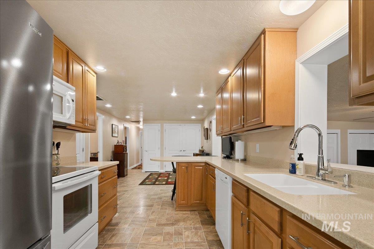 1785 N Haskett Street, Mountain Home, Idaho 83647, 3 Bedrooms, 2 Bathrooms, Residential For Sale, Price $325,000, 98981098