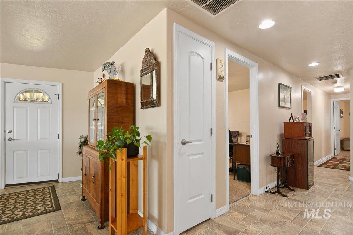 1785 N Haskett Street, Mountain Home, Idaho 83647, 3 Bedrooms, 2 Bathrooms, Residential For Sale, Price $325,000, 98981098