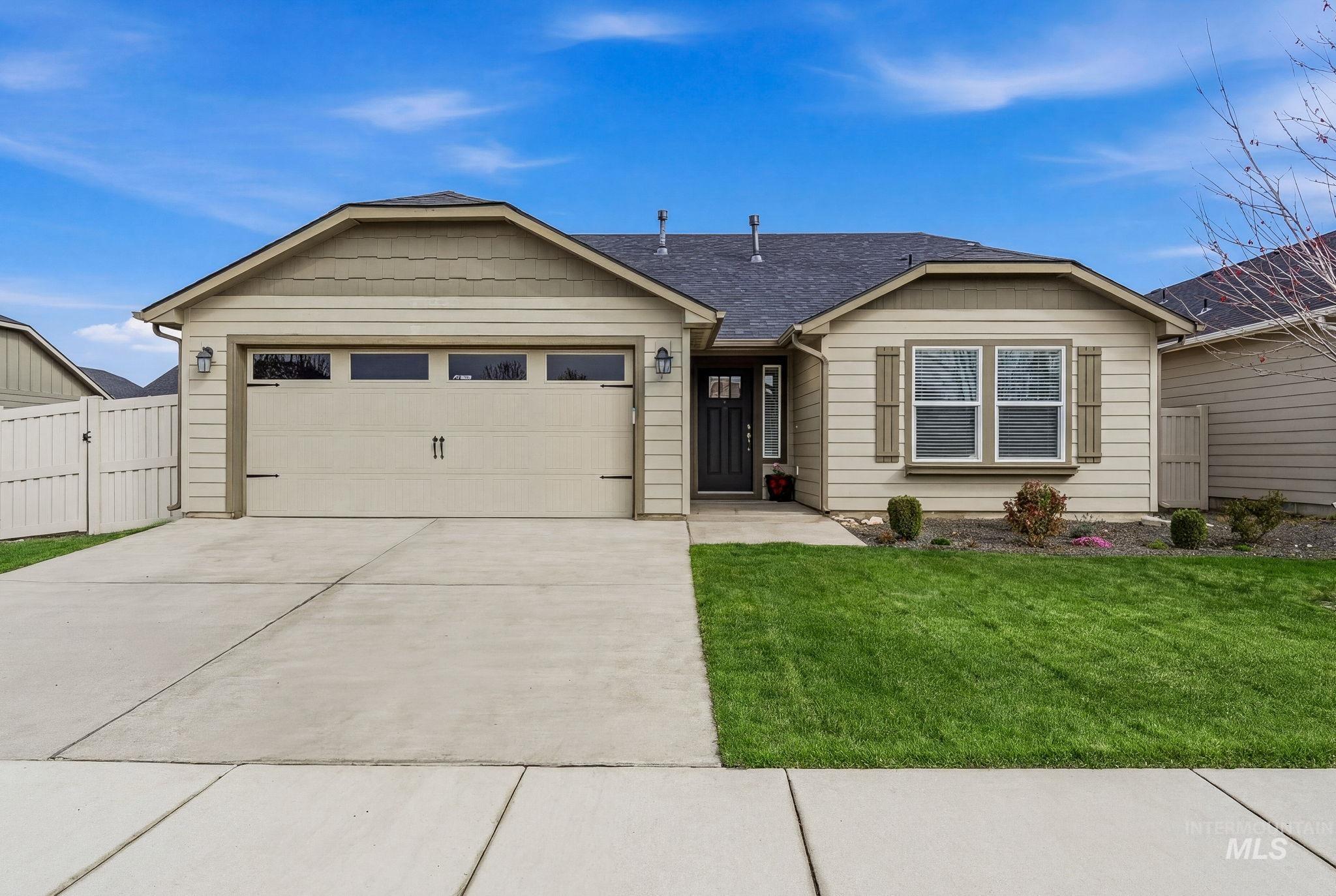 612 Diamond Lake St, Middleton, Idaho 83644, 3 Bedrooms, 2 Bathrooms, Residential For Sale, Price $384,999, 98981101