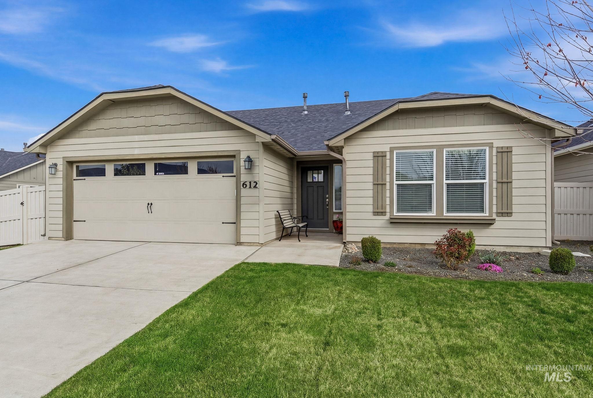 612 Diamond Lake St, Middleton, Idaho 83644, 3 Bedrooms, 2 Bathrooms, Residential For Sale, Price $384,999, 98981101