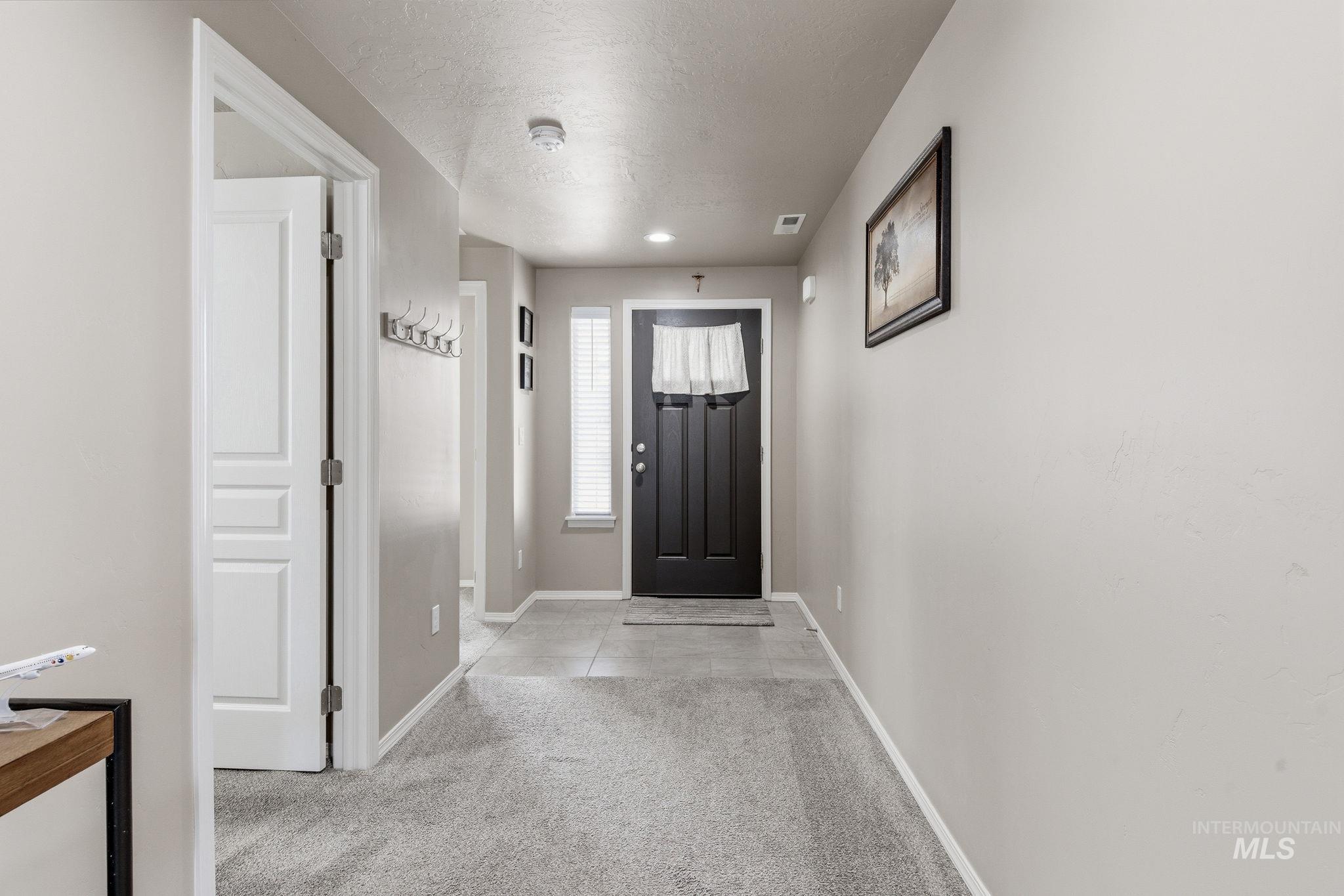 612 Diamond Lake St, Middleton, Idaho 83644, 3 Bedrooms, 2 Bathrooms, Residential For Sale, Price $384,999, 98981101