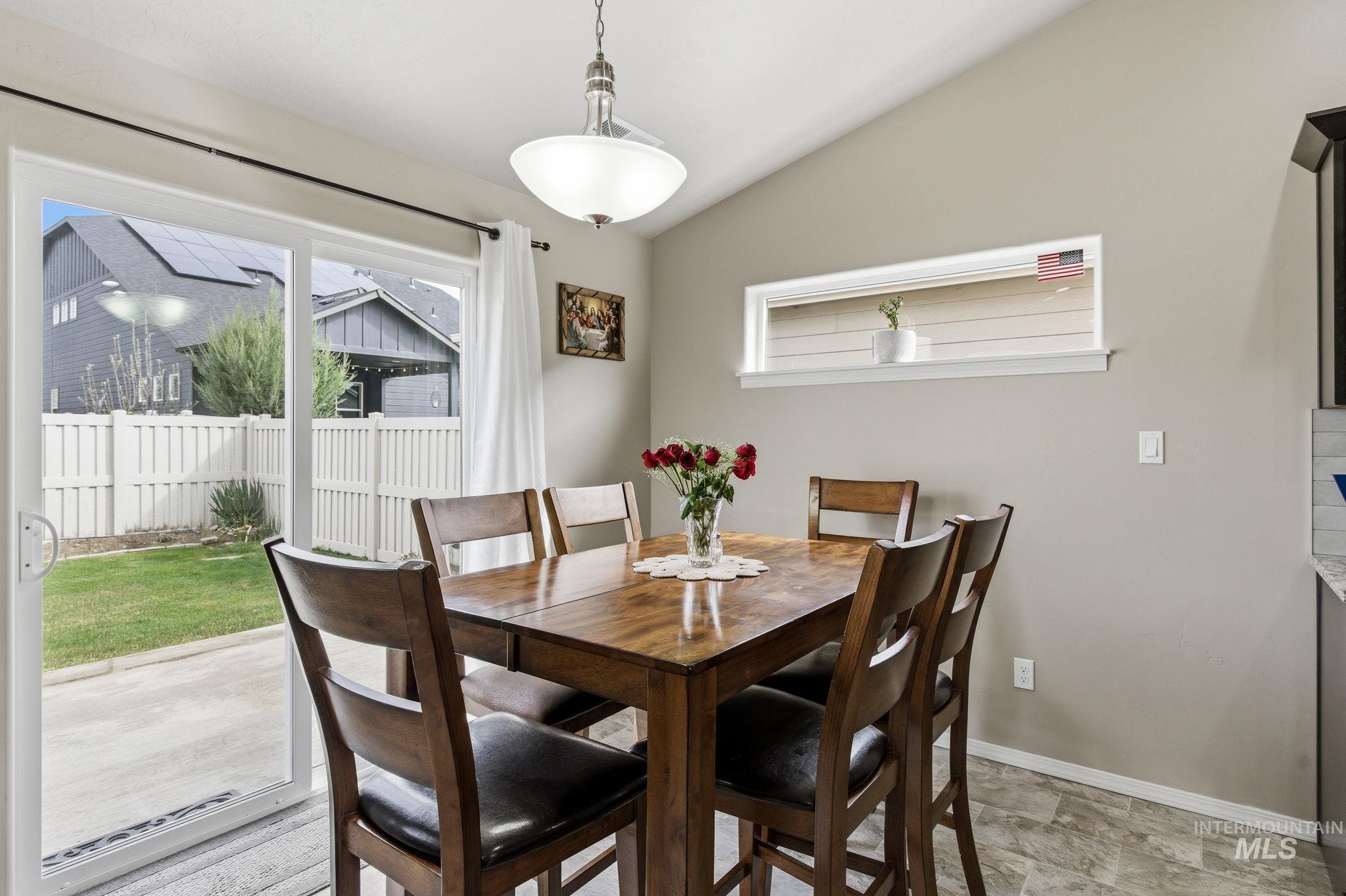 612 Diamond Lake St, Middleton, Idaho 83644, 3 Bedrooms, 2 Bathrooms, Residential For Sale, Price $384,999, 98981101