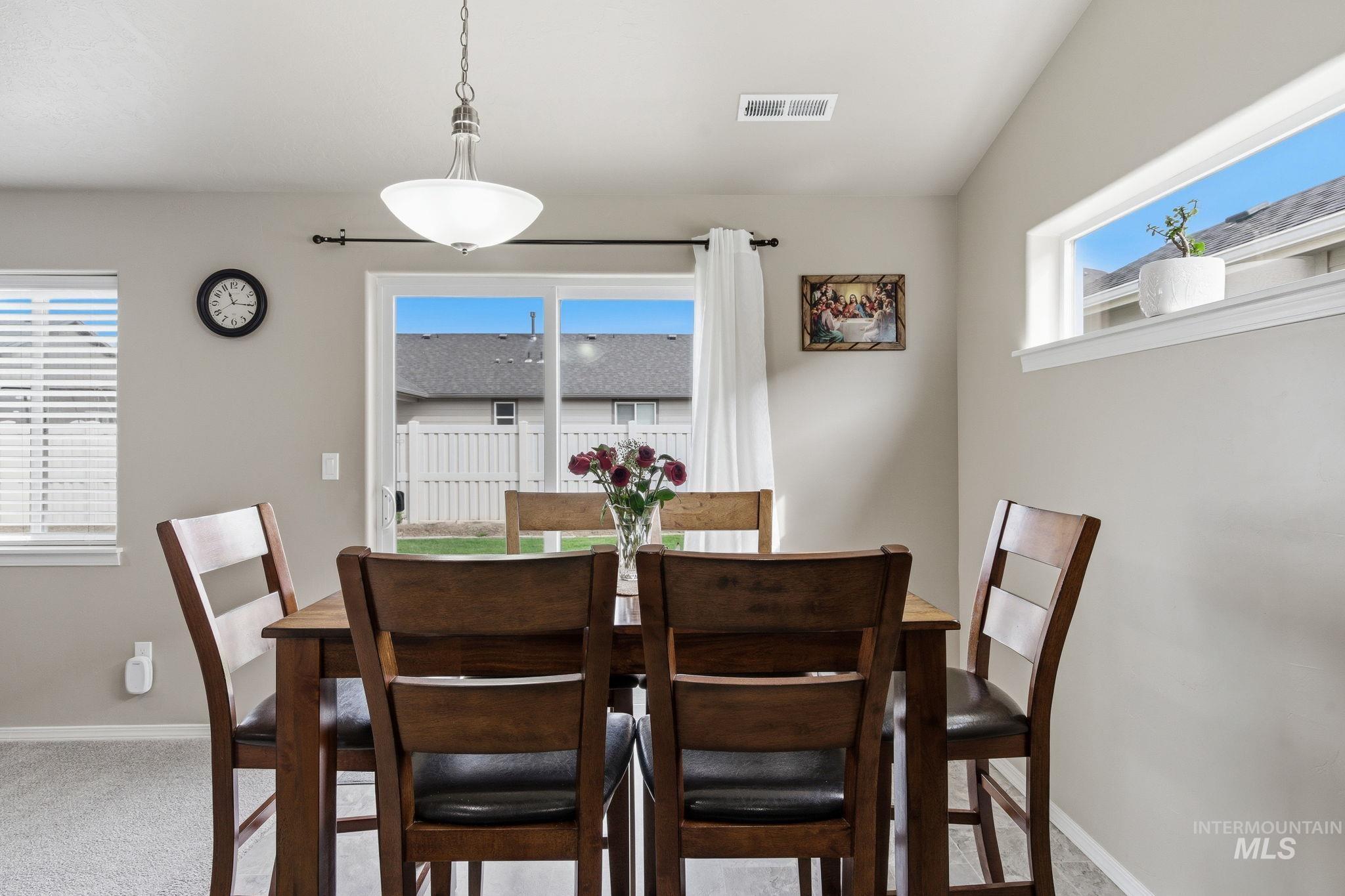 612 Diamond Lake St, Middleton, Idaho 83644, 3 Bedrooms, 2 Bathrooms, Residential For Sale, Price $384,999, 98981101