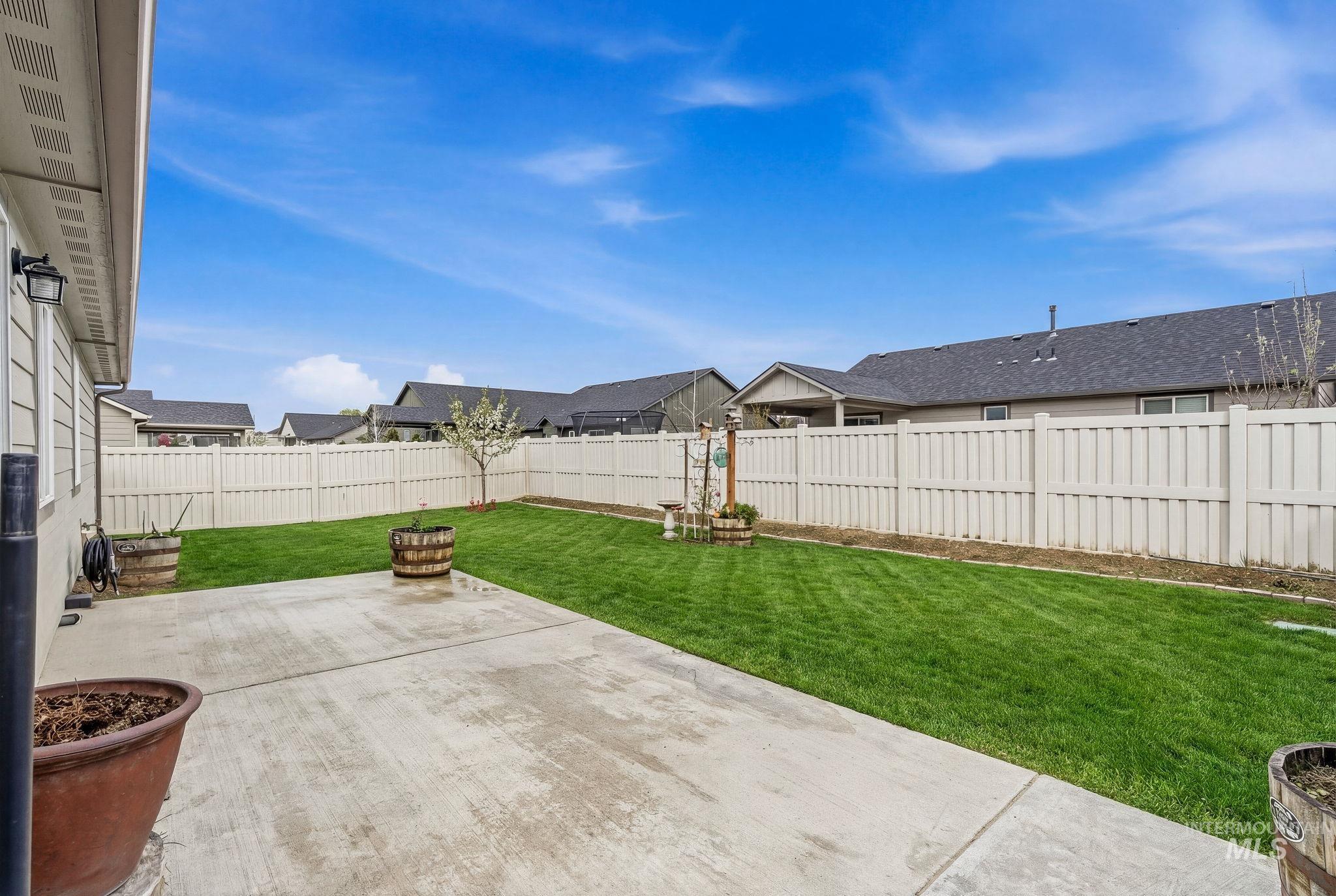 612 Diamond Lake St, Middleton, Idaho 83644, 3 Bedrooms, 2 Bathrooms, Residential For Sale, Price $384,999, 98981101