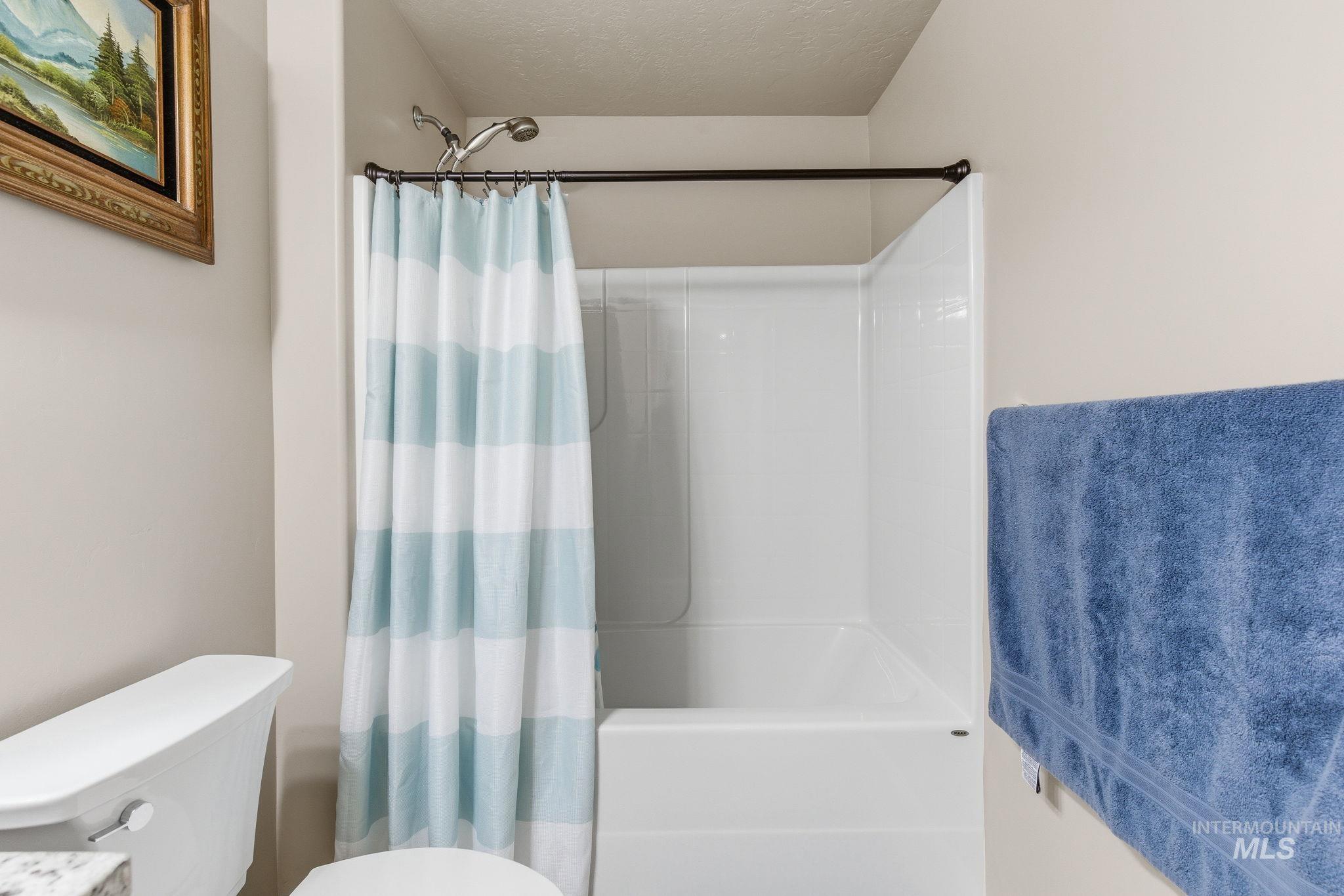 612 Diamond Lake St, Middleton, Idaho 83644, 3 Bedrooms, 2 Bathrooms, Residential For Sale, Price $384,999, 98981101