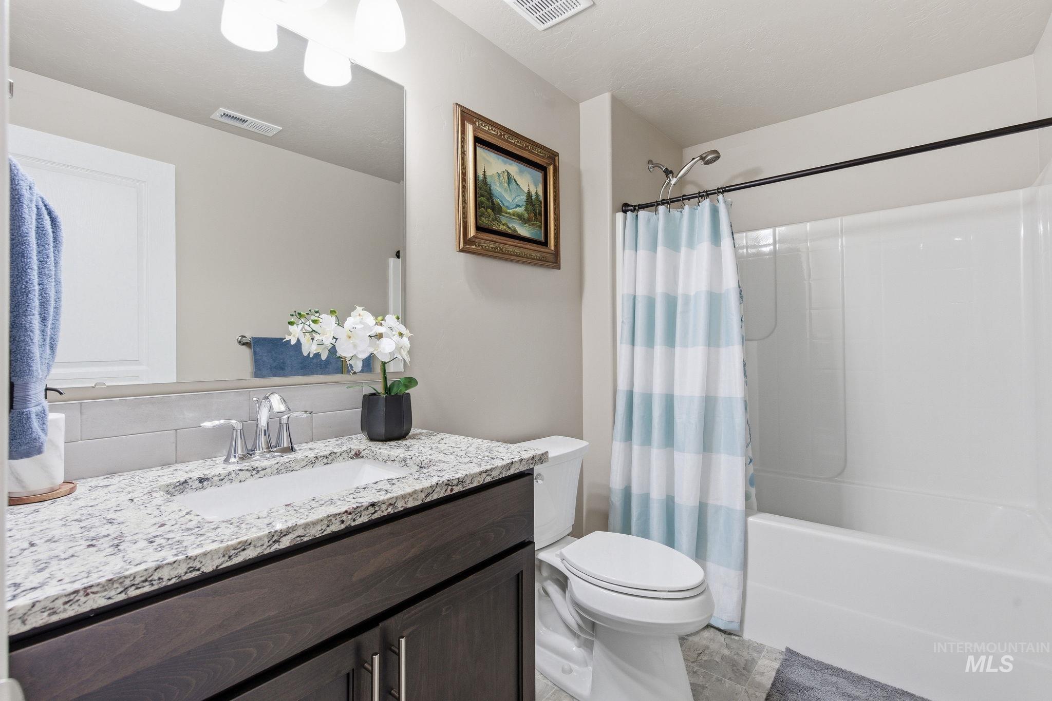 612 Diamond Lake St, Middleton, Idaho 83644, 3 Bedrooms, 2 Bathrooms, Residential For Sale, Price $384,999, 98981101