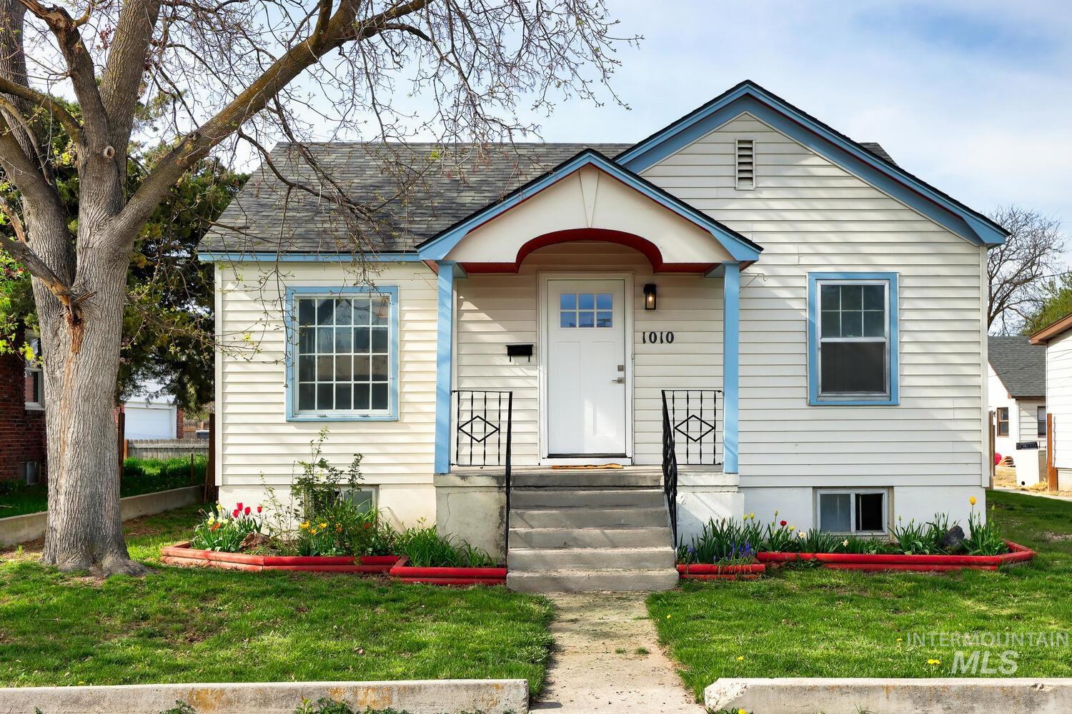 1010 Everett St, Caldwell, Idaho 83605-4169, 3 Bedrooms, 2 Bathrooms, Residential For Sale, Price $340,000, 98981102