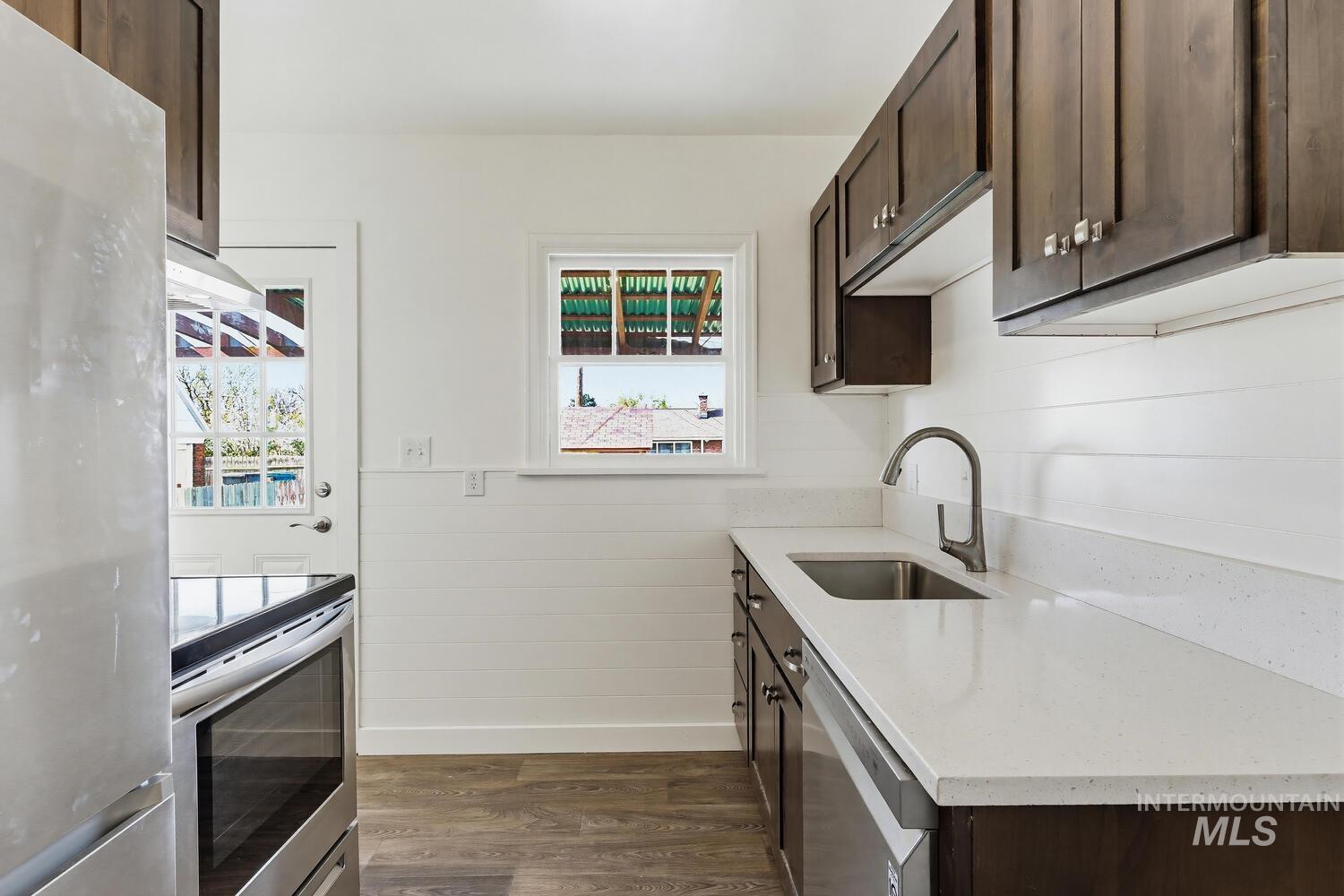 1010 Everett St, Caldwell, Idaho 83605-4169, 3 Bedrooms, 2 Bathrooms, Residential For Sale, Price $340,000, 98981102