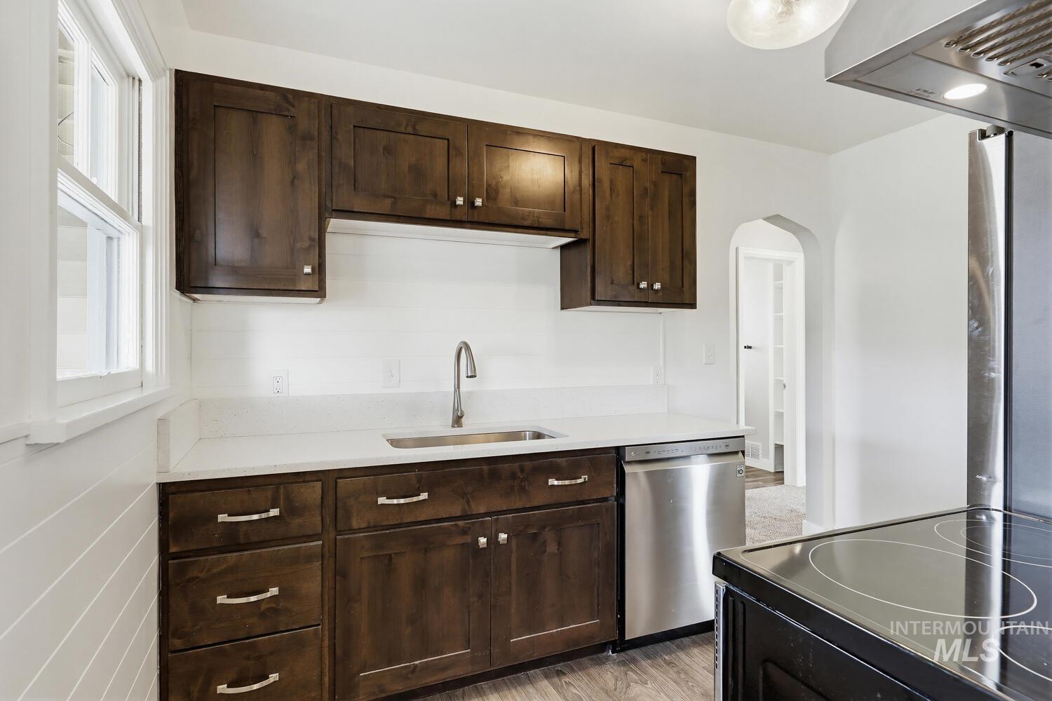 1010 Everett St, Caldwell, Idaho 83605-4169, 3 Bedrooms, 2 Bathrooms, Residential For Sale, Price $340,000, 98981102