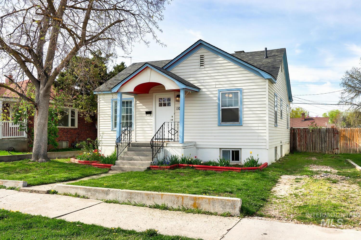 1010 Everett St, Caldwell, Idaho 83605-4169, 3 Bedrooms, 2 Bathrooms, Residential For Sale, Price $340,000, 98981102