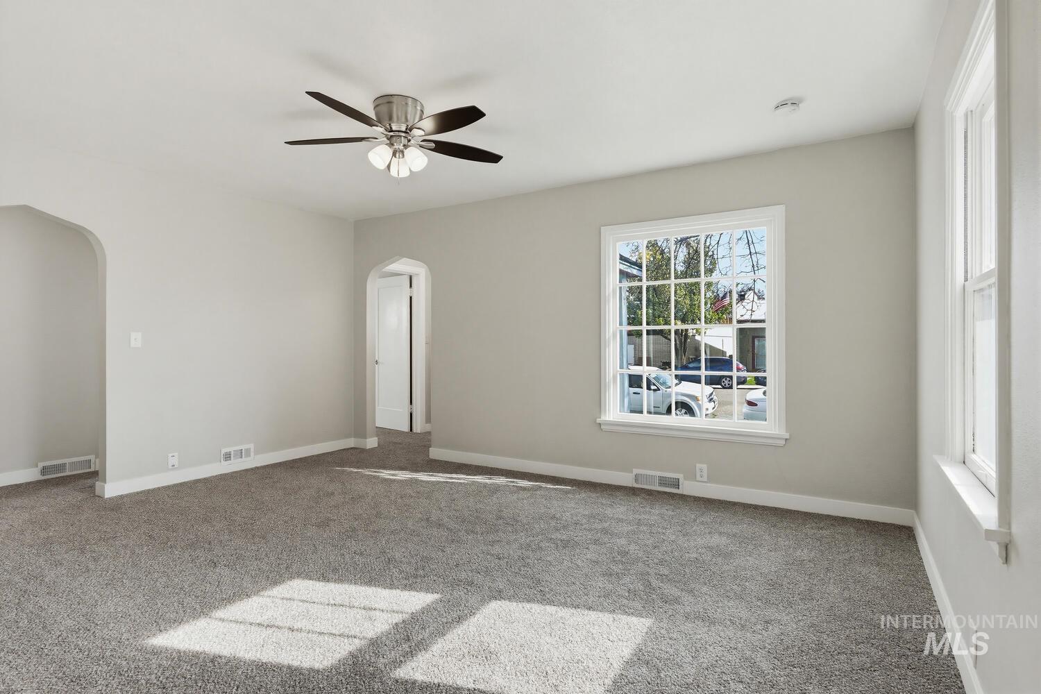 1010 Everett St, Caldwell, Idaho 83605-4169, 3 Bedrooms, 2 Bathrooms, Residential For Sale, Price $340,000, 98981102