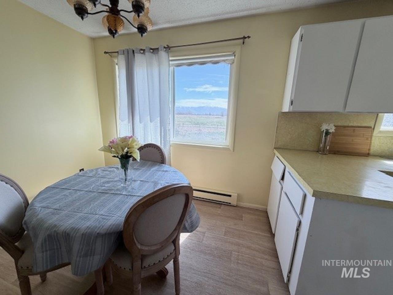 300 W 550 A South, Rupert, Idaho 83350-0000, 3 Bedrooms, 2 Bathrooms, Residential For Sale, Price $340,000, 98981103